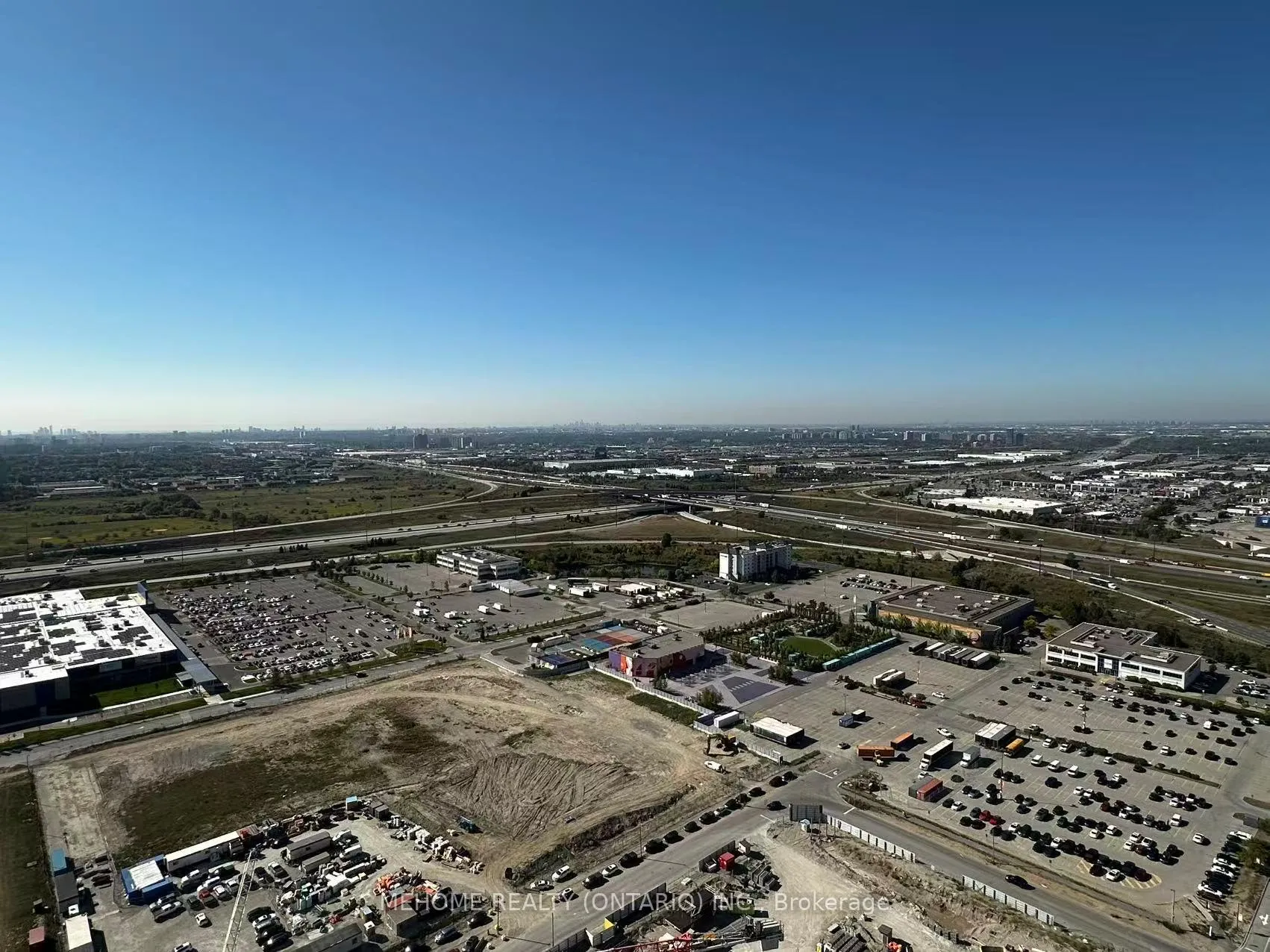Photo 14 of Unit 4211, 28 Interchange Way, Vaughan, Vaughan Corporate Centre — HOMEH