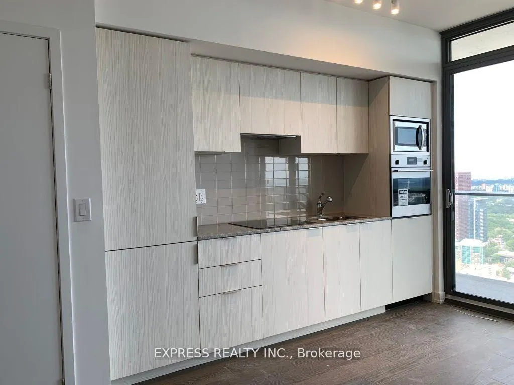 Photo 2 of Unit 5613, 11 Wellesley Street W, Toronto, Bay Street Corridor — HOMEH