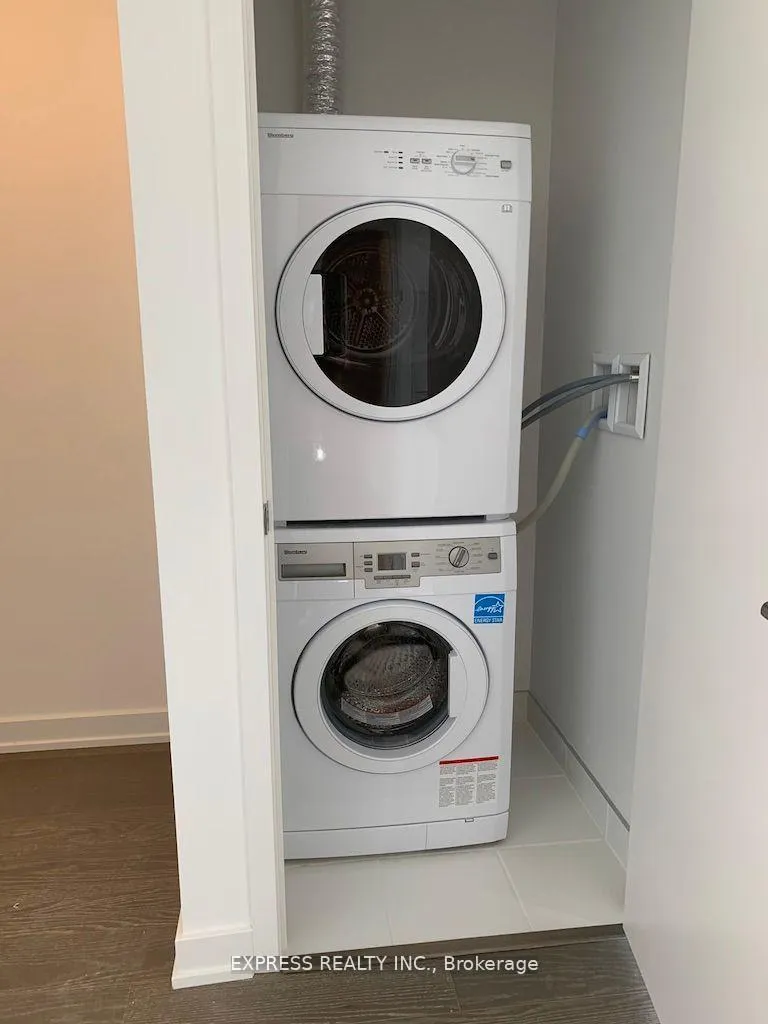 Photo 7 of Unit 5613, 11 Wellesley Street W, Toronto, Bay Street Corridor — HOMEH
