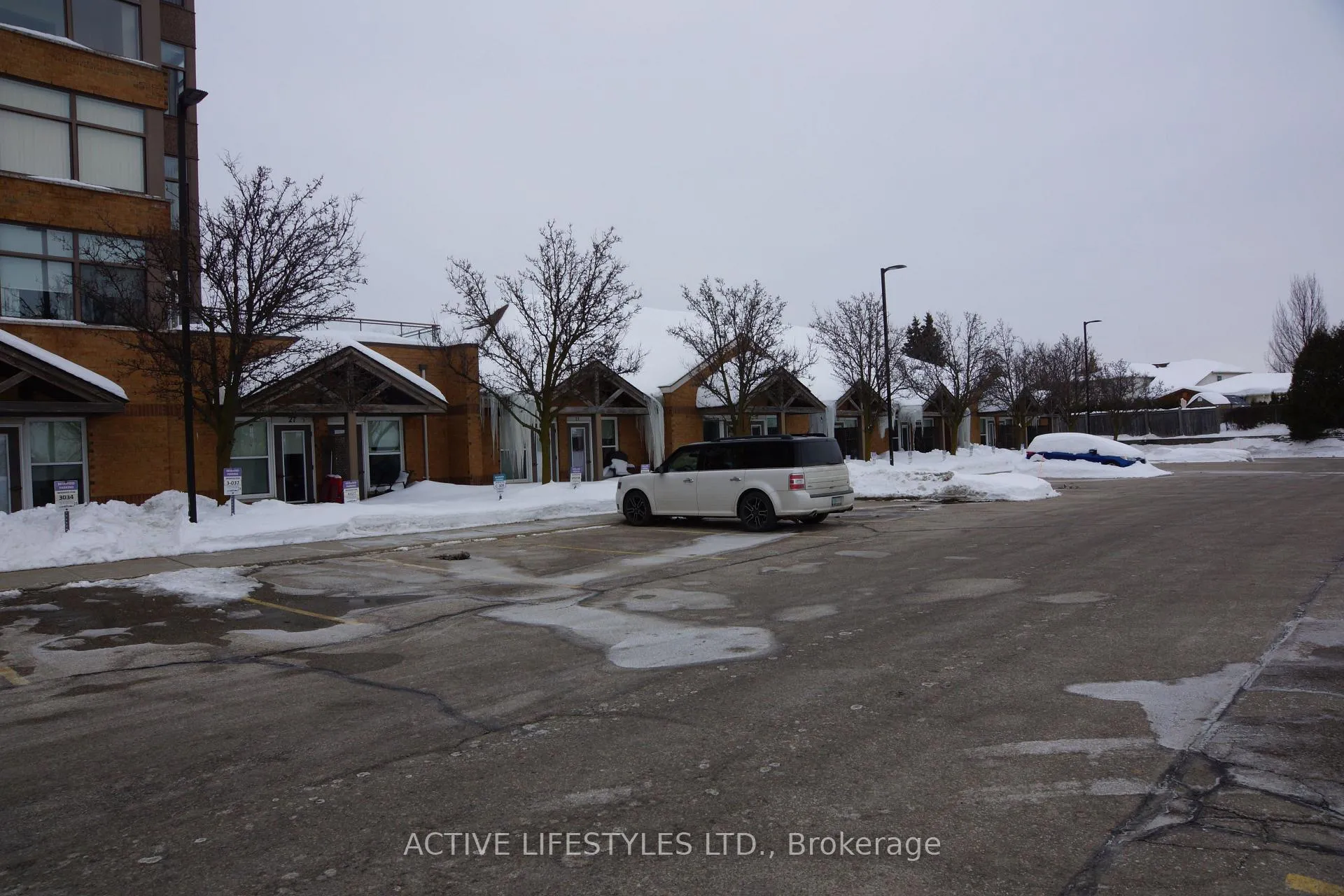 Photo 4 of Unit 206, 50 Tillsley Drive, Kitchener — HOMEH