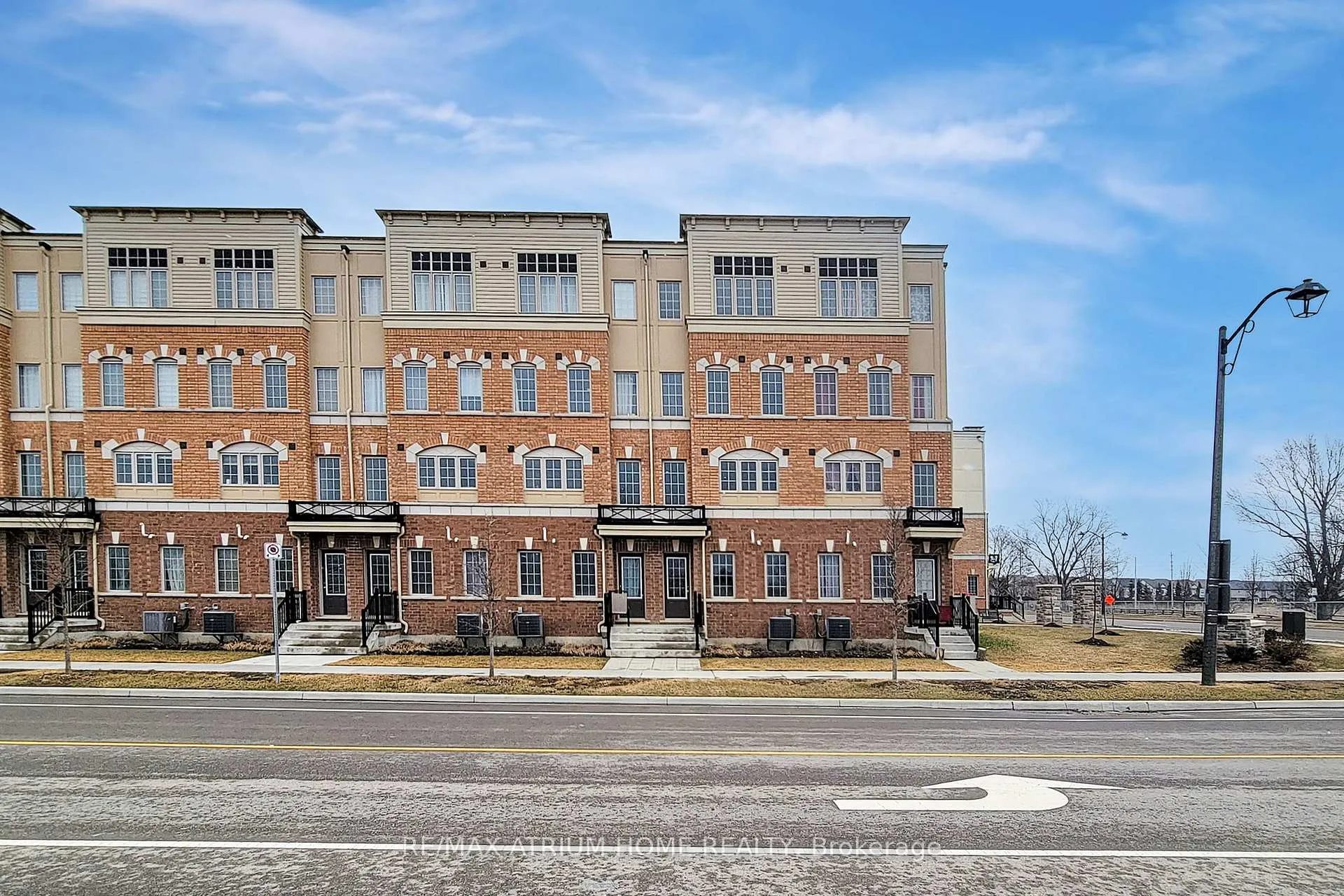 Photo 1 of 2200 Chevron Prince Path, Oshawa, Windfields — HOMEH