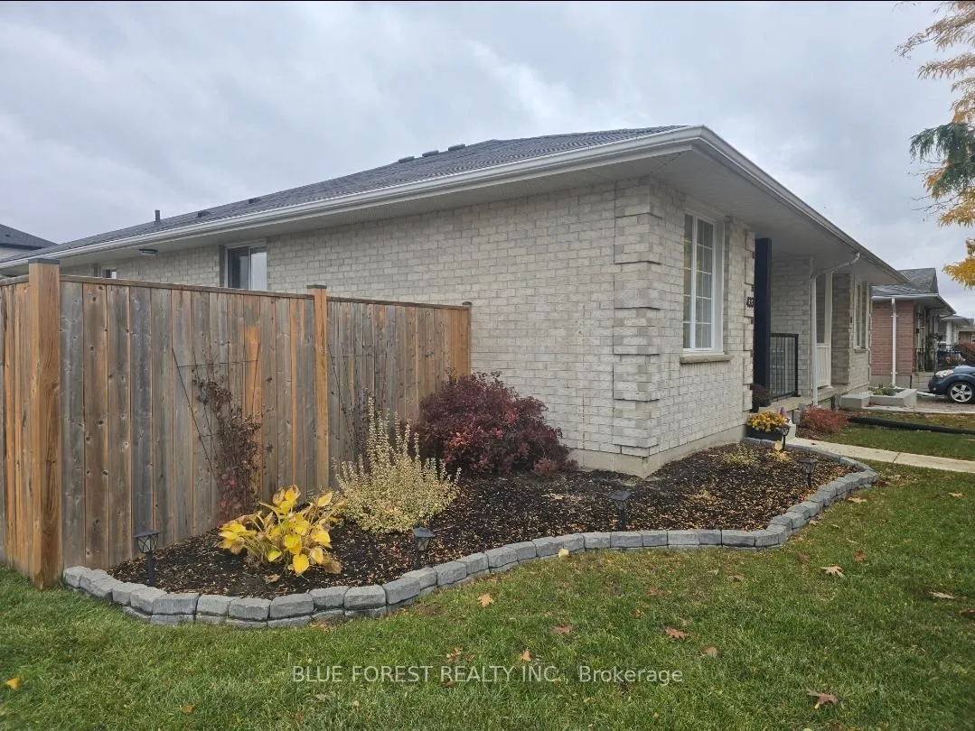 Photo 2 of 433 Highview Drive, St. Thomas — HOMEH