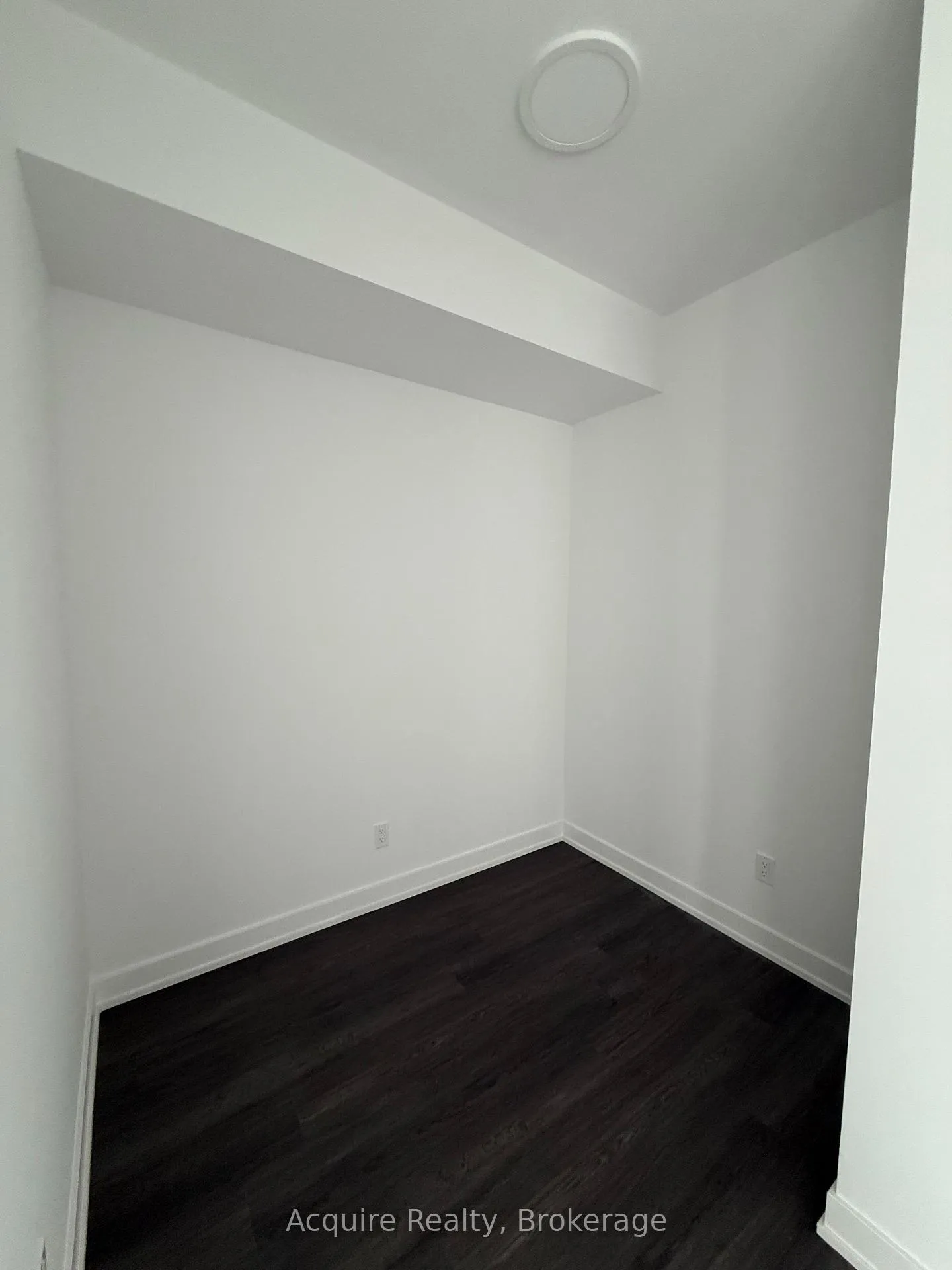 Photo 9 of Unit 404, 8188 Yonge Street, Vaughan, Uplands — HOMEH