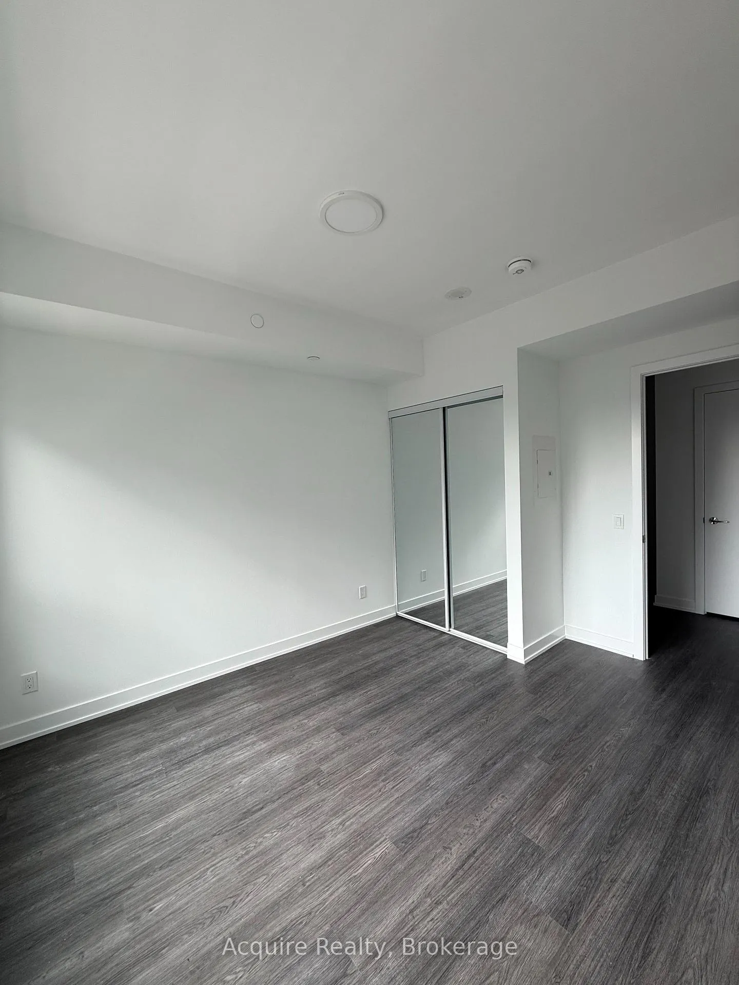 Photo 13 of Unit 404, 8188 Yonge Street, Vaughan, Uplands — HOMEH