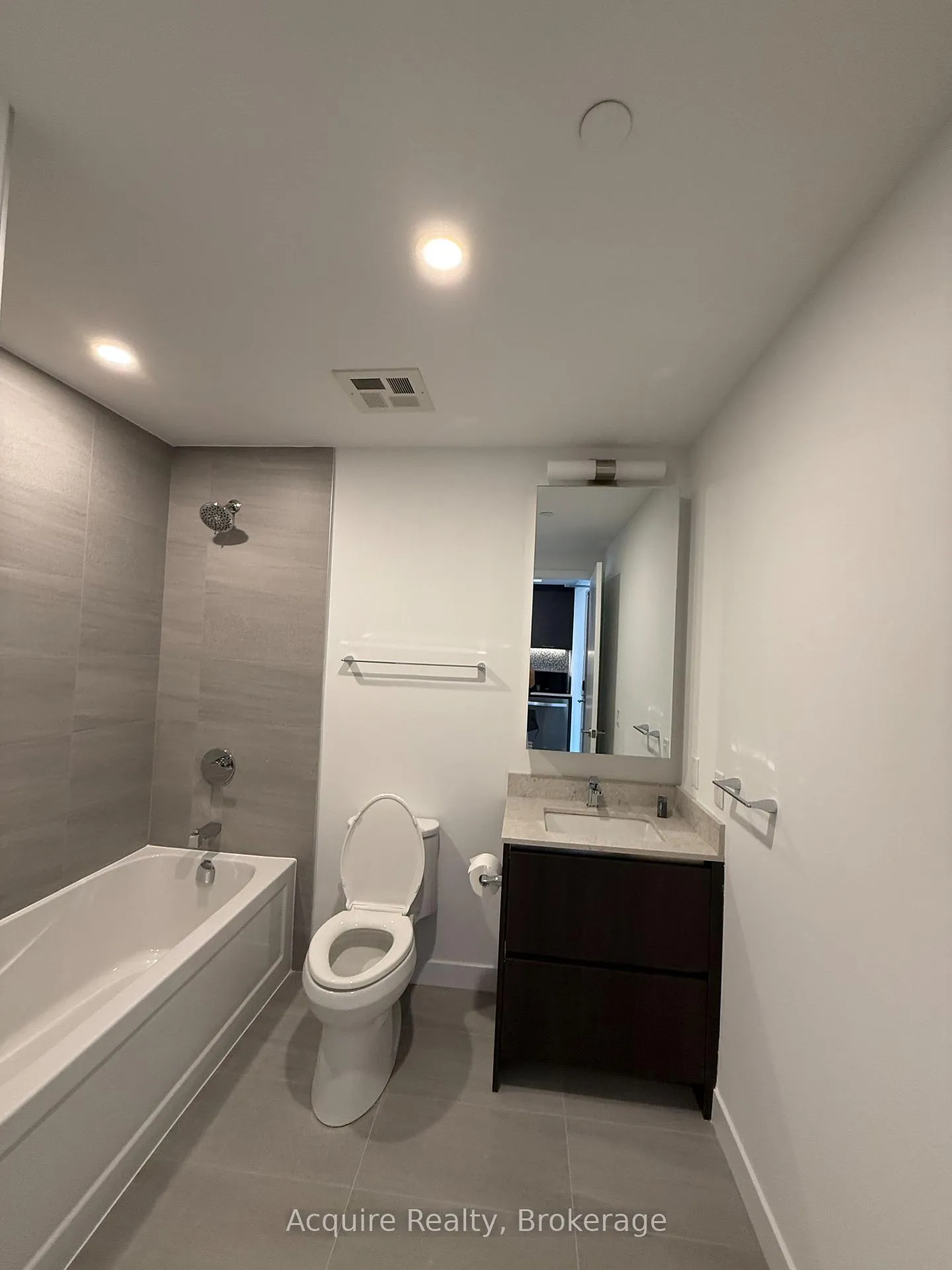 Photo 14 of Unit 404, 8188 Yonge Street, Vaughan, Uplands — HOMEH