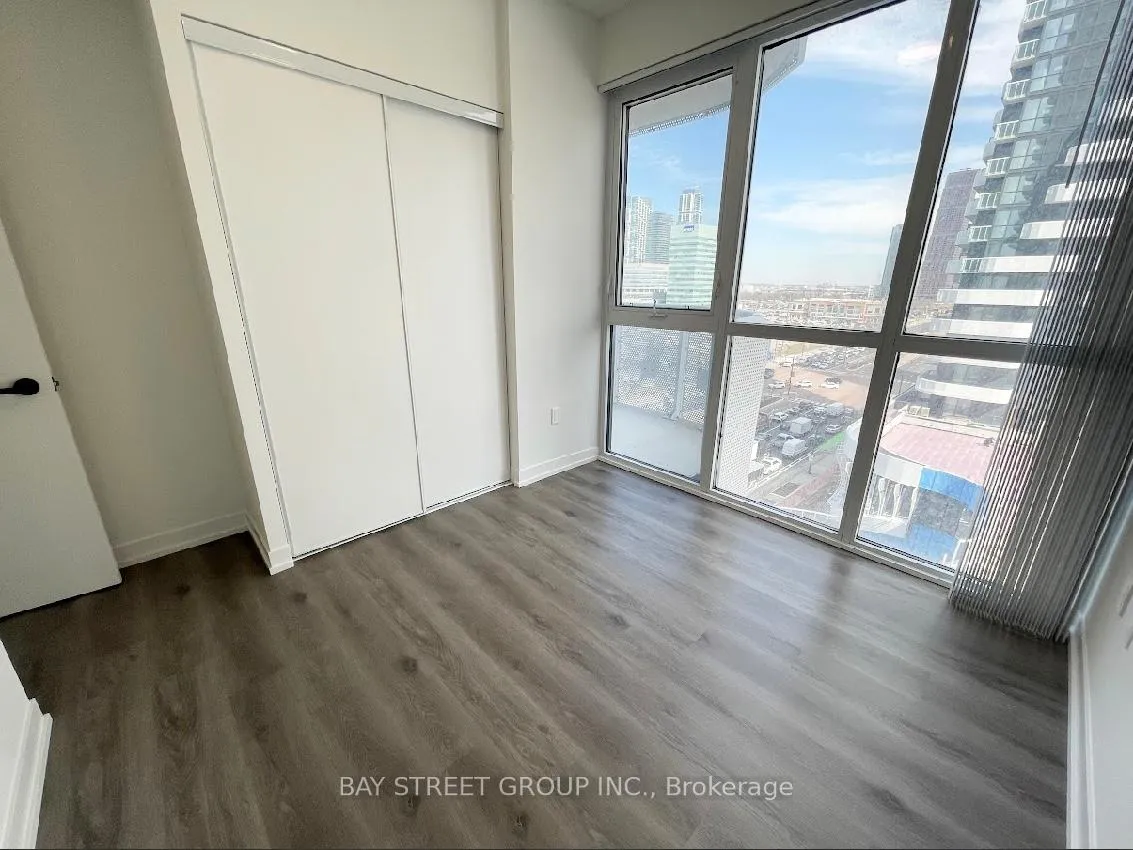 Photo 9 of Unit 912, 225 Commerce Street, Vaughan, Vaughan Corporate Centre — HOMEH