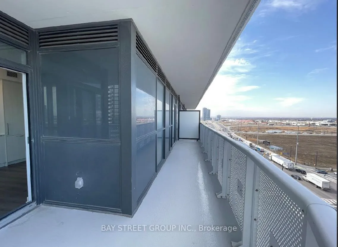 Photo 12 of Unit 912, 225 Commerce Street, Vaughan, Vaughan Corporate Centre — HOMEH
