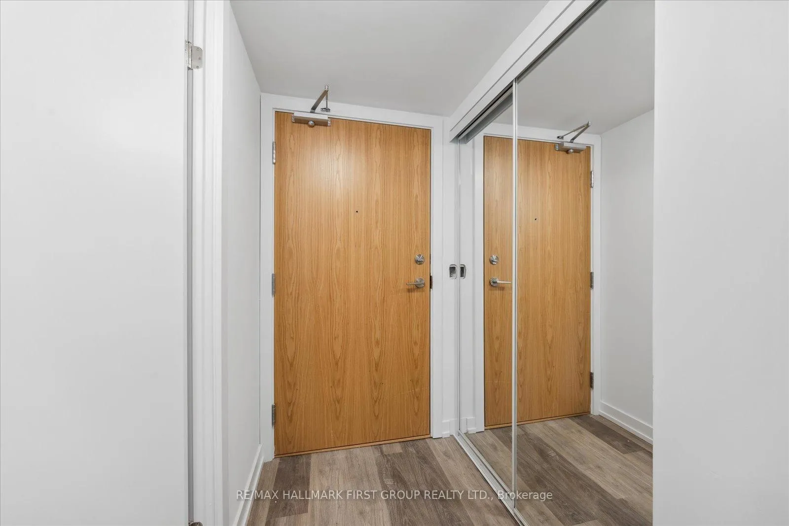 Photo 5 of Unit 807, 1435 Celebration Drive, Pickering, Bay Ridges — HOMEH