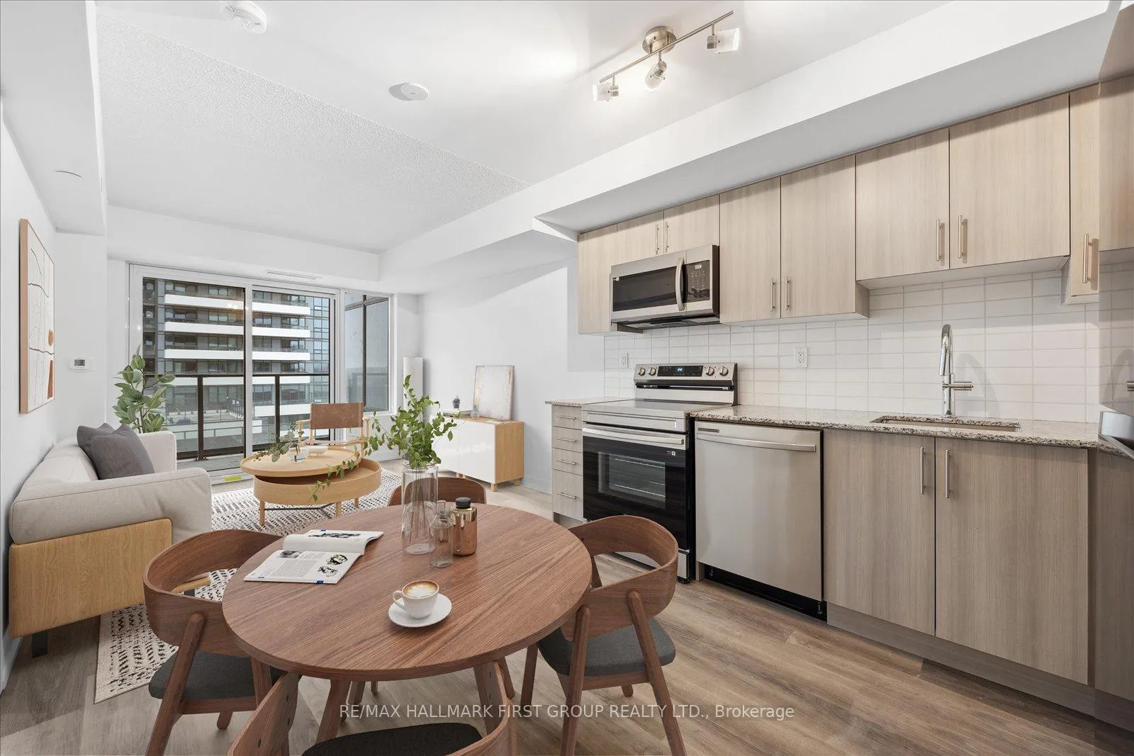 Photo 6 of Unit 807, 1435 Celebration Drive, Pickering, Bay Ridges — HOMEH