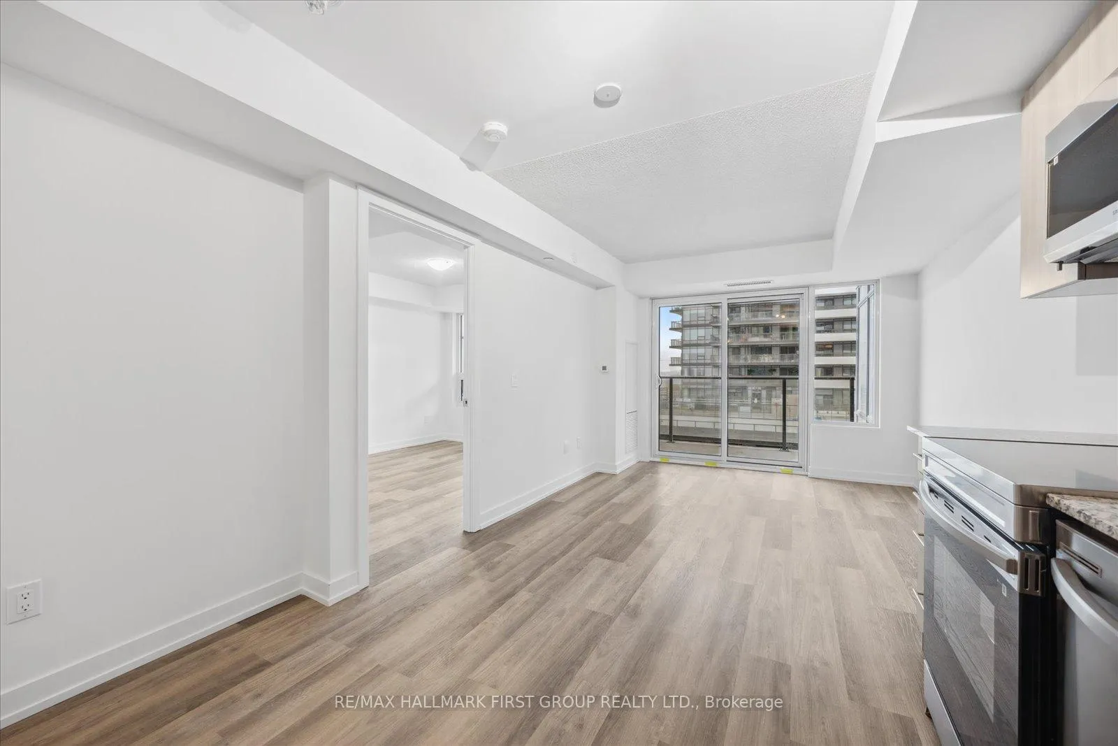 Photo 13 of Unit 807, 1435 Celebration Drive, Pickering, Bay Ridges — HOMEH
