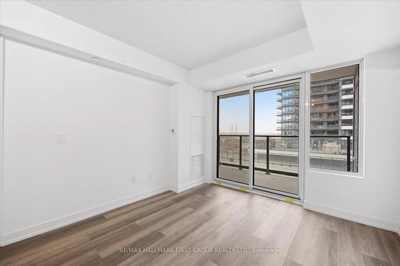 Photo 15 of Unit 807, 1435 Celebration Drive, Pickering, Bay Ridges — HOMEH