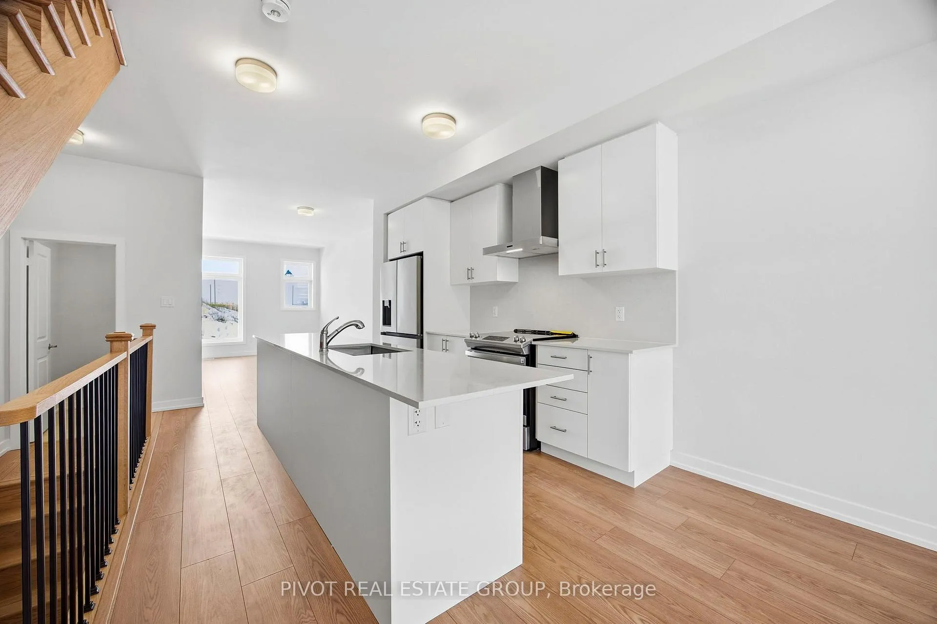 Photo 19 of 16 Pluto Way, Whitby, Brooklin — HOMEH