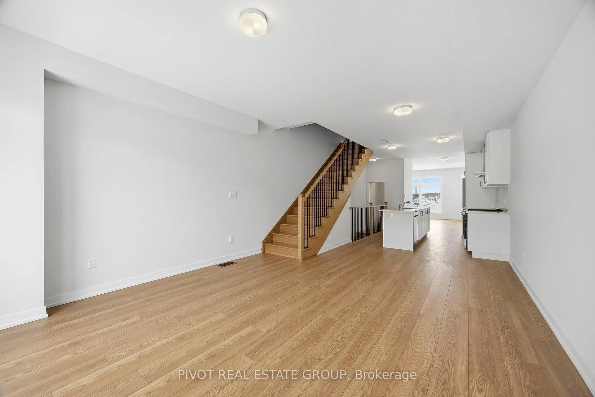 Photo 24 of 16 Pluto Way, Whitby, Brooklin — HOMEH