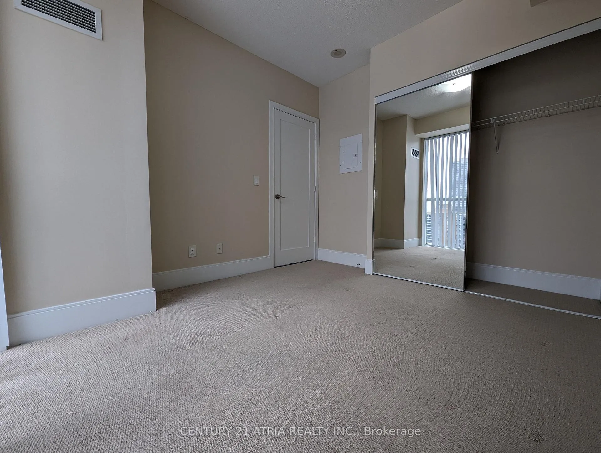 Photo 11 of Unit 702, 25 Broadway Avenue, Toronto, Mount Pleasant West — HOMEH