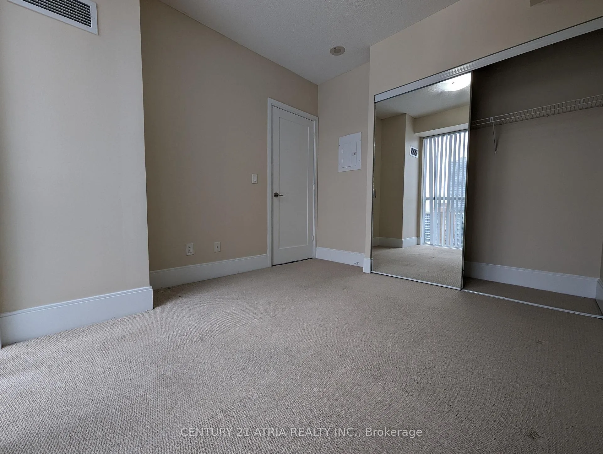 Photo 12 of Unit 702, 25 Broadway Avenue, Toronto, Mount Pleasant West — HOMEH