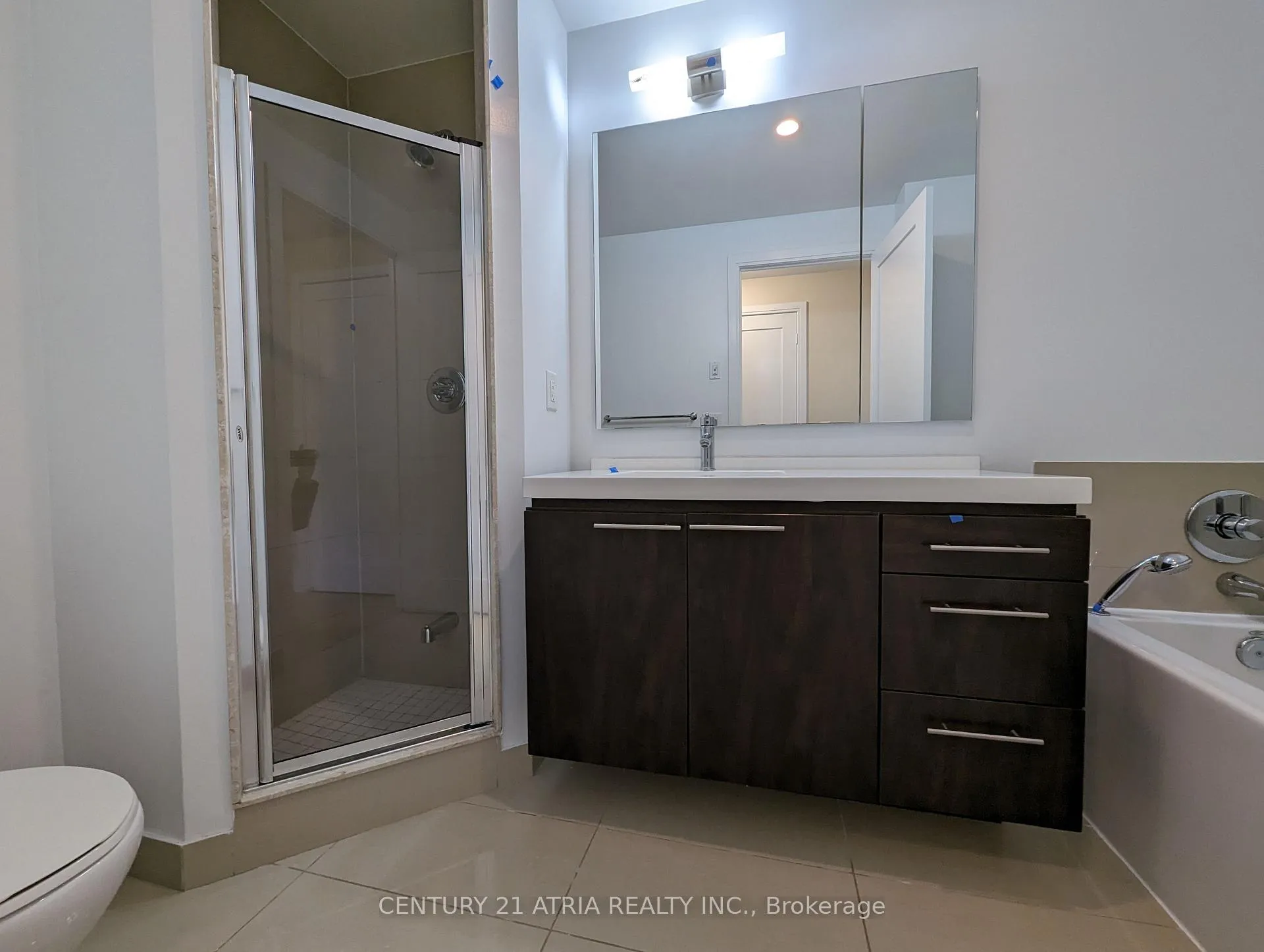 Photo 14 of Unit 702, 25 Broadway Avenue, Toronto, Mount Pleasant West — HOMEH