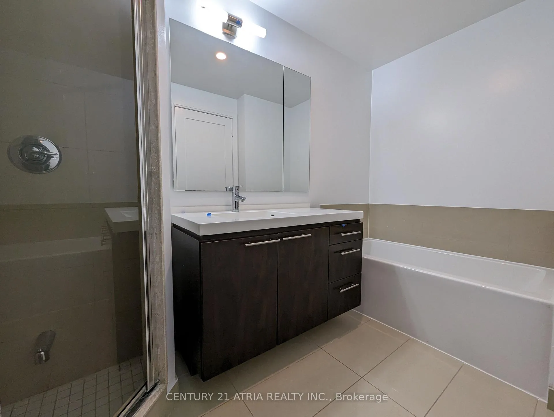 Photo 15 of Unit 702, 25 Broadway Avenue, Toronto, Mount Pleasant West — HOMEH