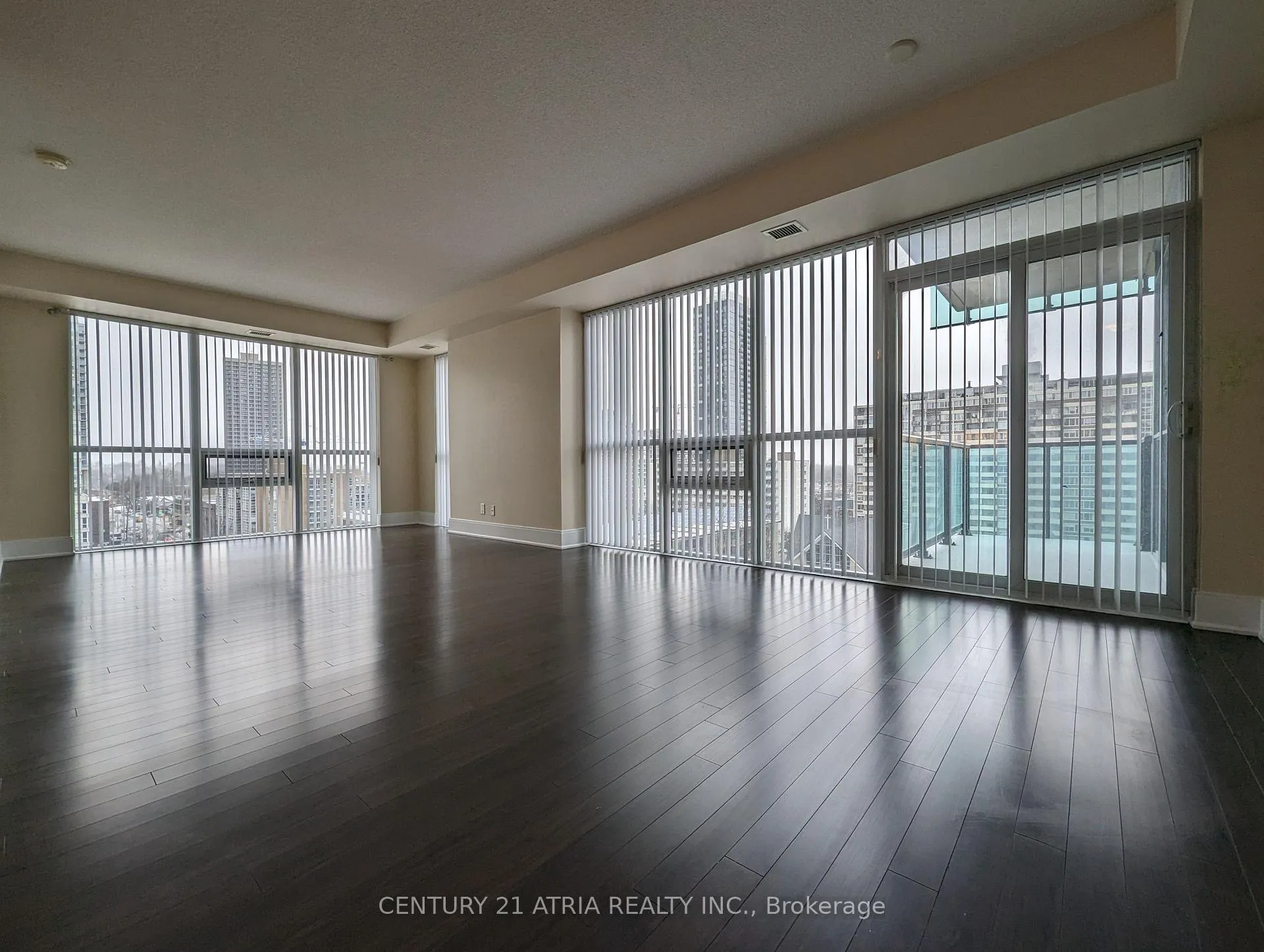 Photo 22 of Unit 702, 25 Broadway Avenue, Toronto, Mount Pleasant West — HOMEH