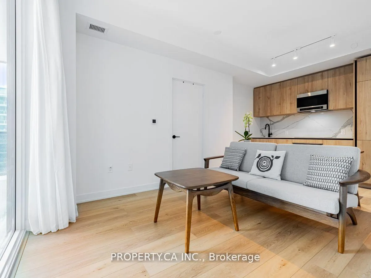 Photo 1 of Unit 1309, 127 Broadway Avenue, Toronto, Mount Pleasant West — HOMEH