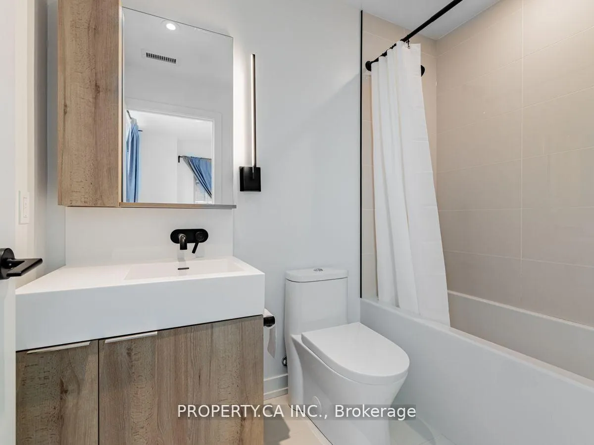 Photo 11 of Unit 1309, 127 Broadway Avenue, Toronto, Mount Pleasant West — HOMEH