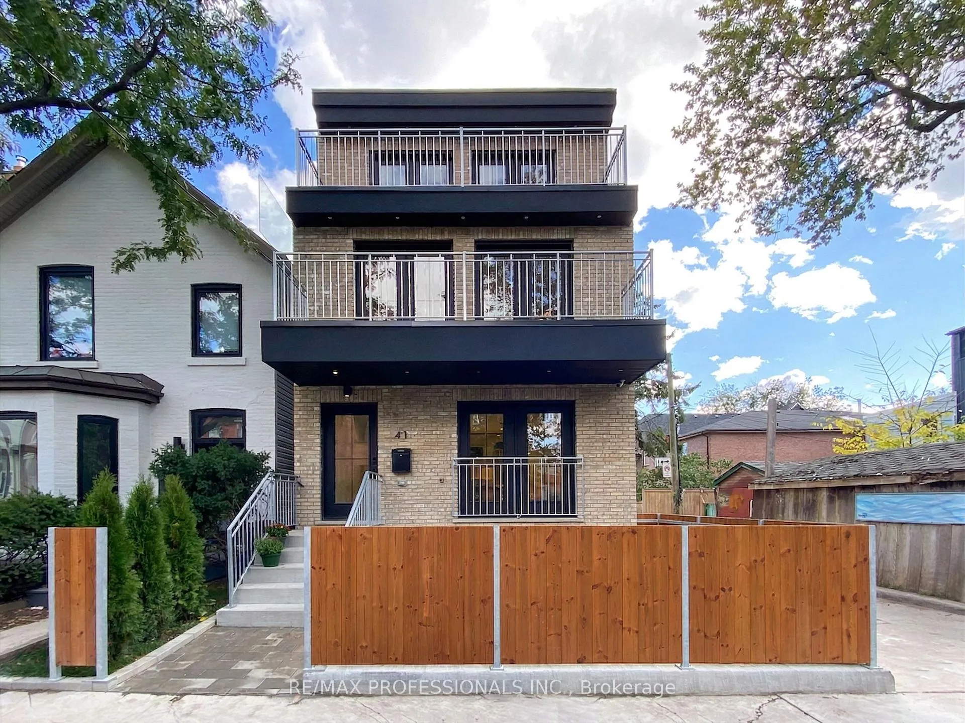 Photo of 41 Rolyat Street