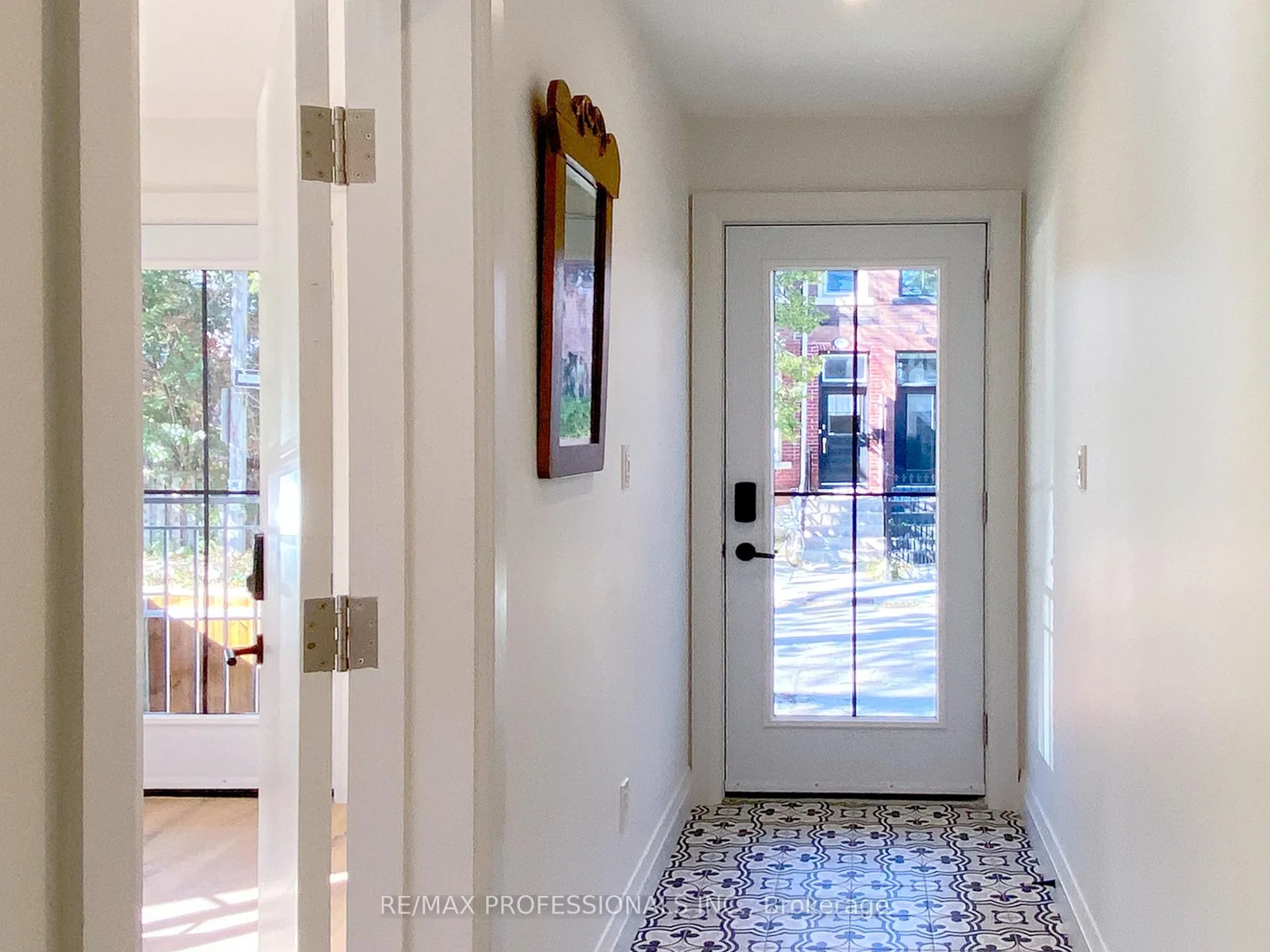 Photo 8 of 41 Rolyat Street, Toronto, Trinity-Bellwoods — HOMEH