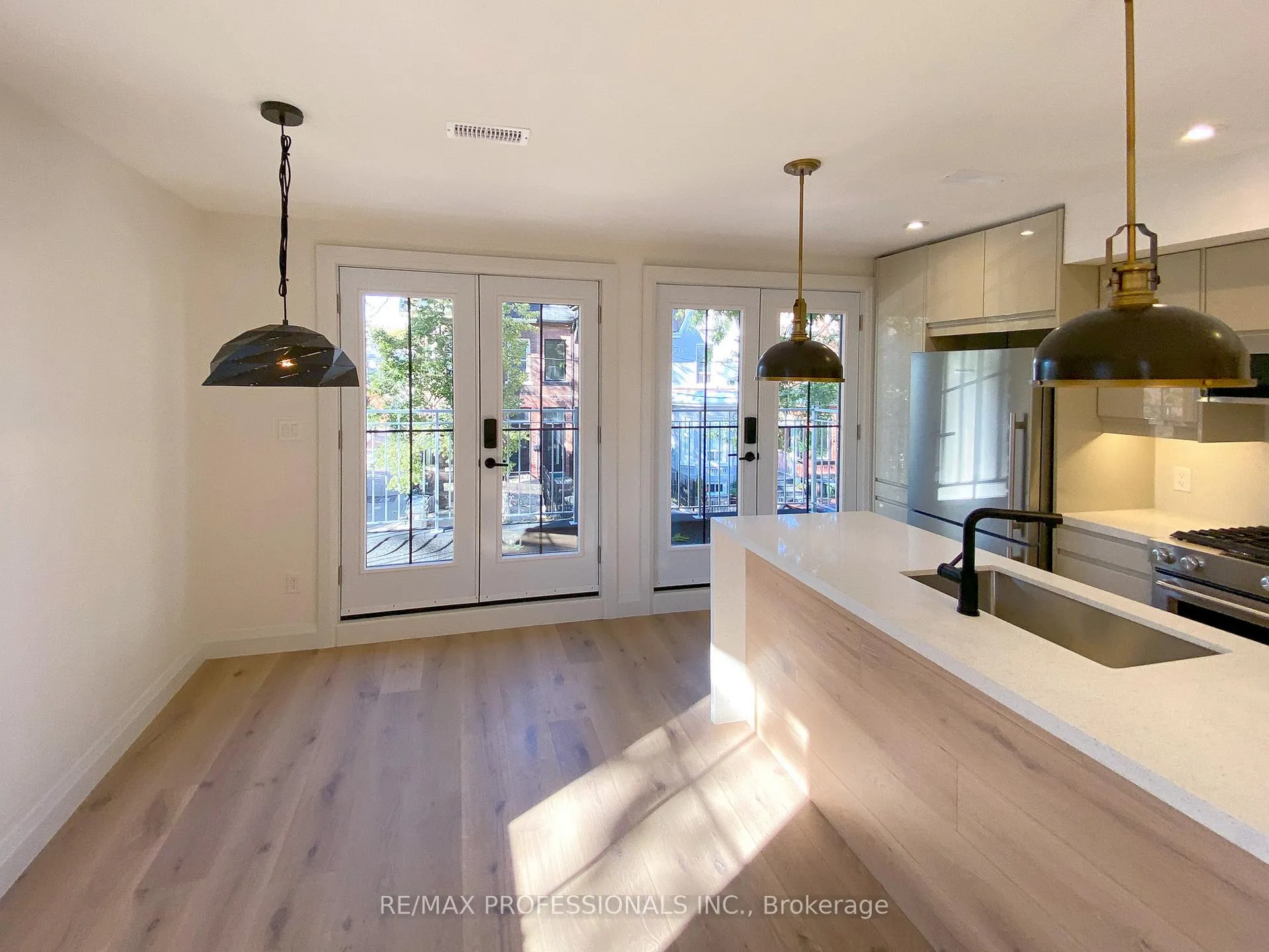 Photo 15 of 41 Rolyat Street, Toronto, Trinity-Bellwoods — HOMEH
