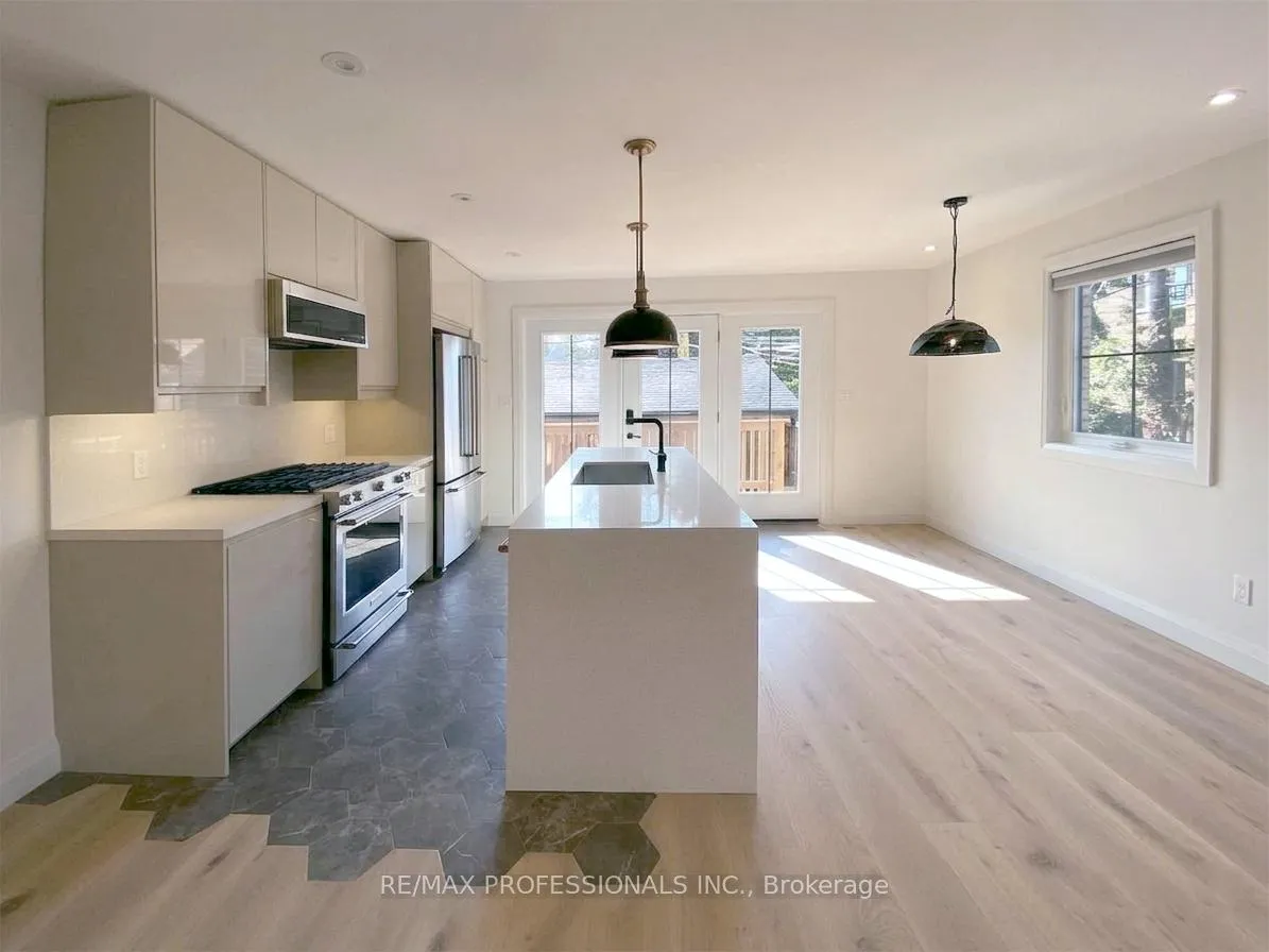 Photo 35 of 41 Rolyat Street, Toronto, Trinity-Bellwoods — HOMEH