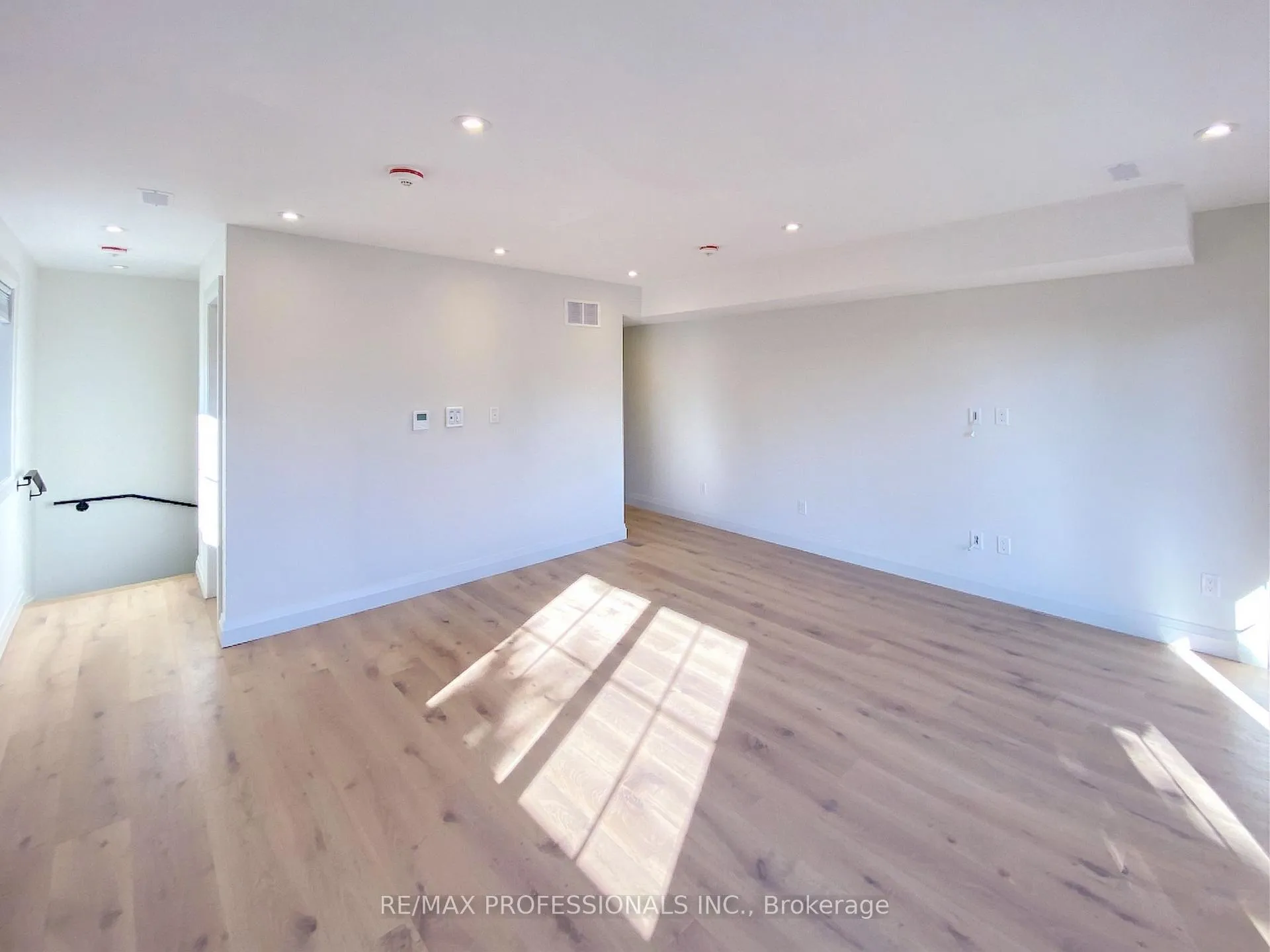 Photo 39 of 41 Rolyat Street, Toronto, Trinity-Bellwoods — HOMEH