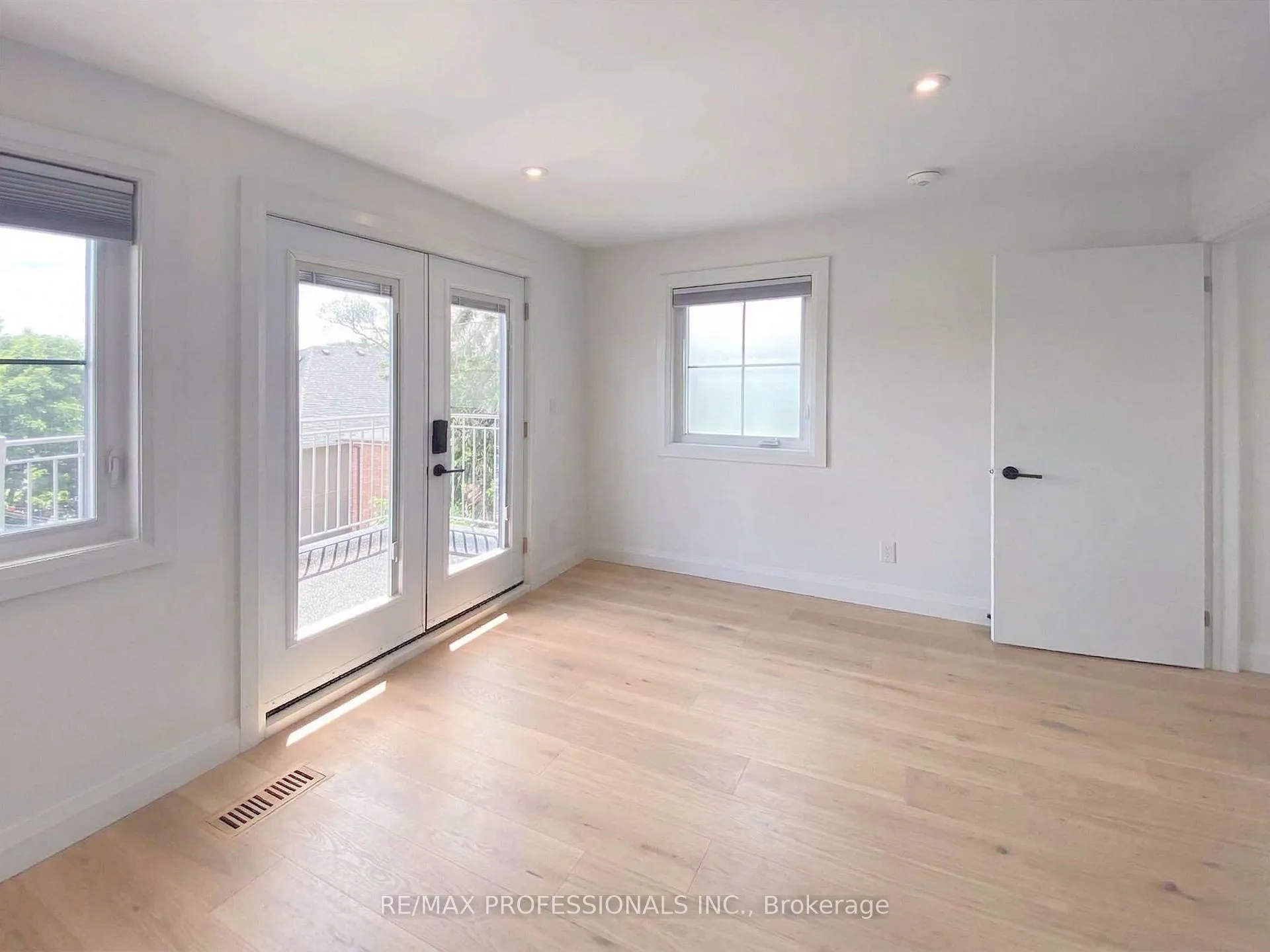 Photo 42 of 41 Rolyat Street, Toronto, Trinity-Bellwoods — HOMEH