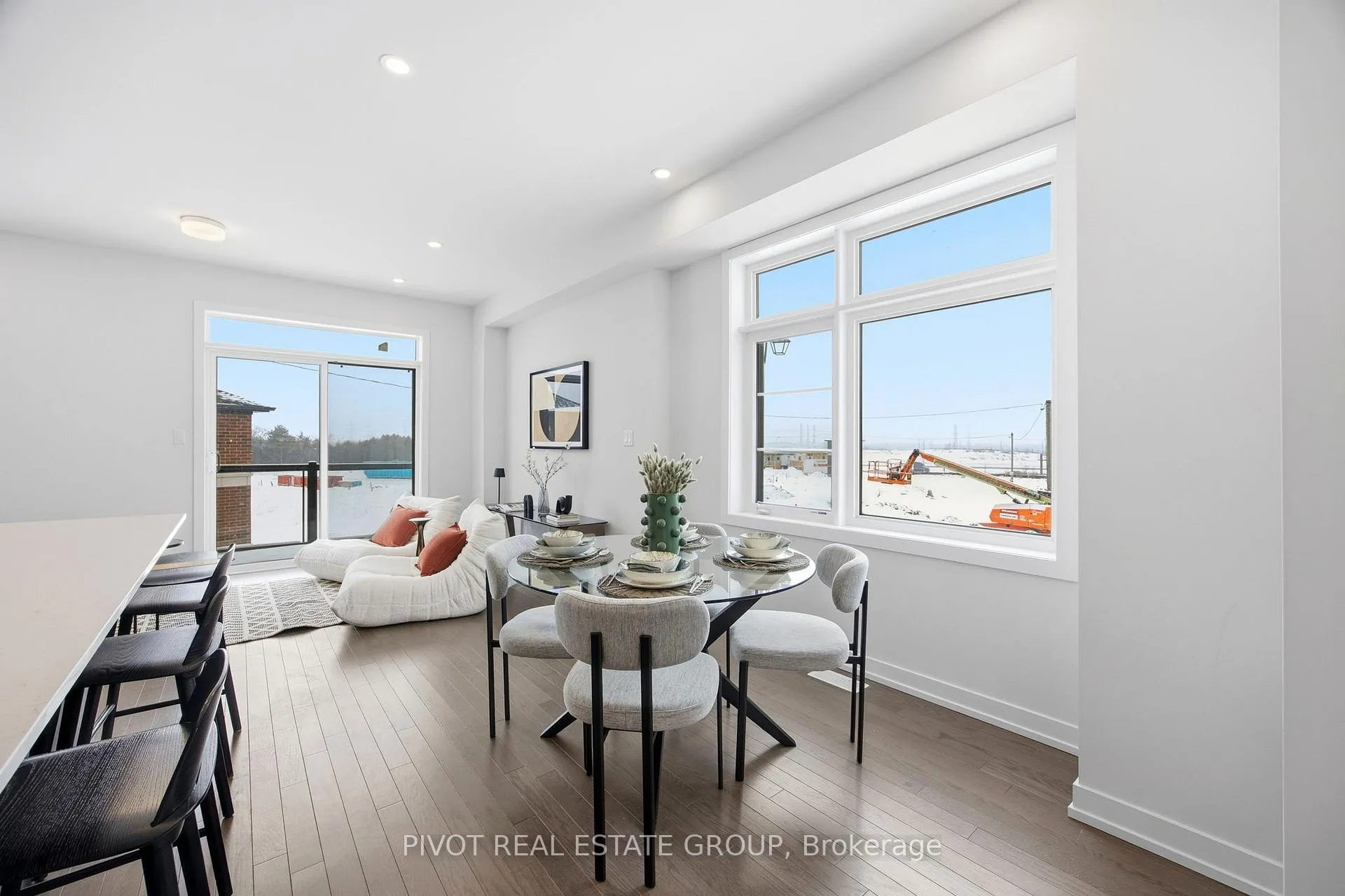 Photo 7 of 46 Observatory Way, Whitby, Brooklin — HOMEH