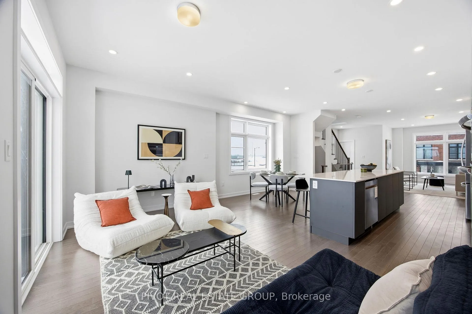 Photo 13 of 46 Observatory Way, Whitby, Brooklin — HOMEH