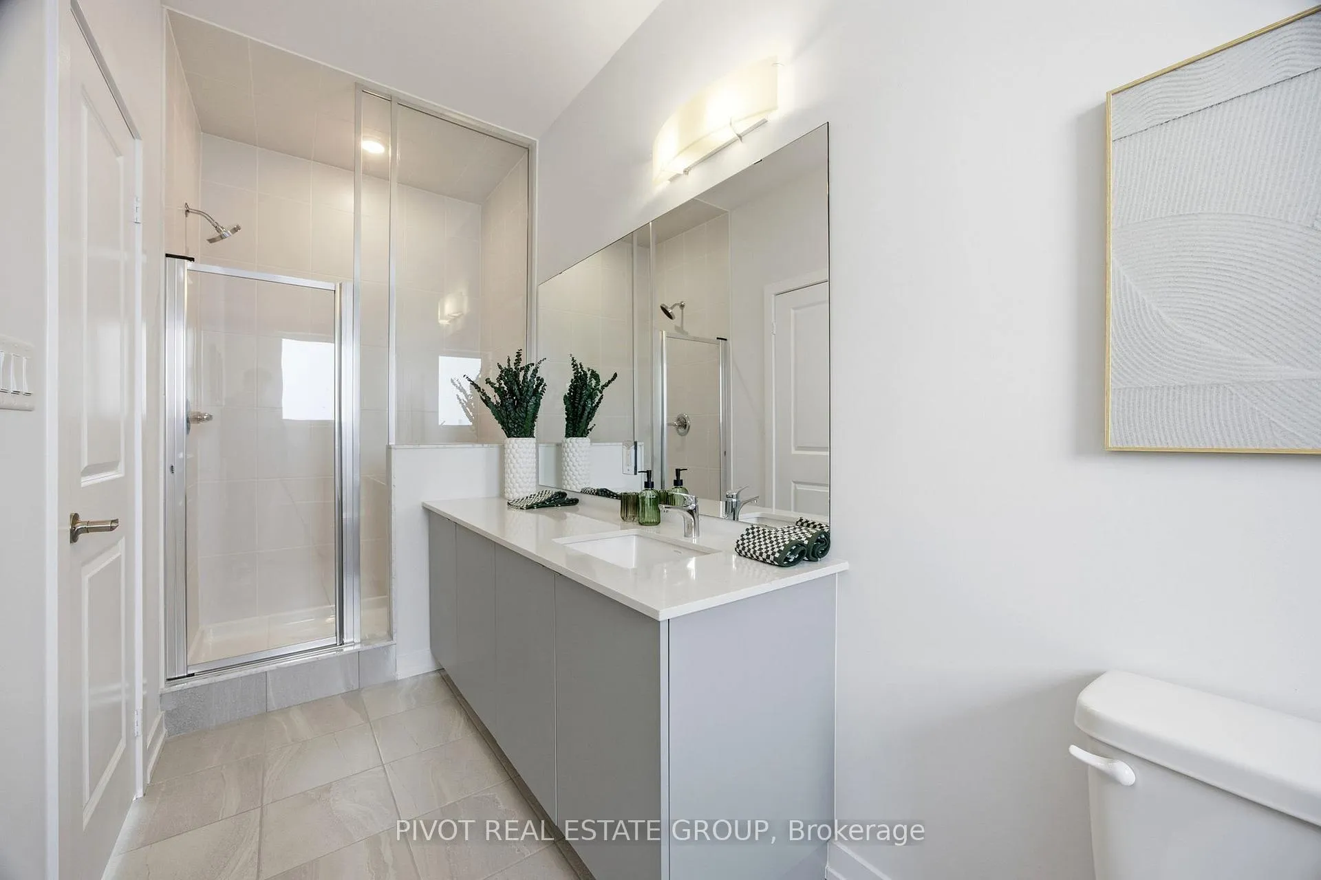 Photo 23 of 46 Observatory Way, Whitby, Brooklin — HOMEH