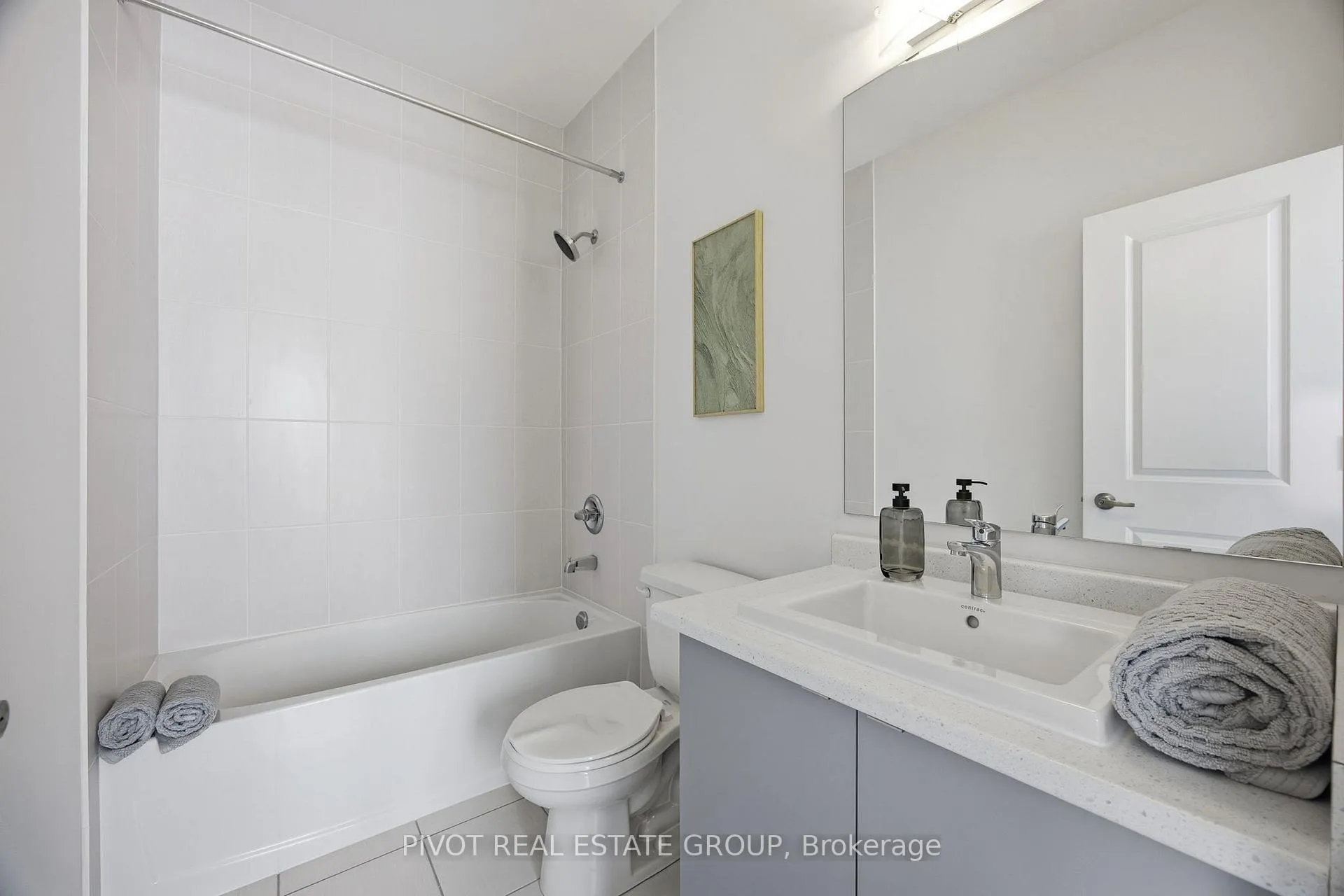 Photo 24 of 46 Observatory Way, Whitby, Brooklin — HOMEH