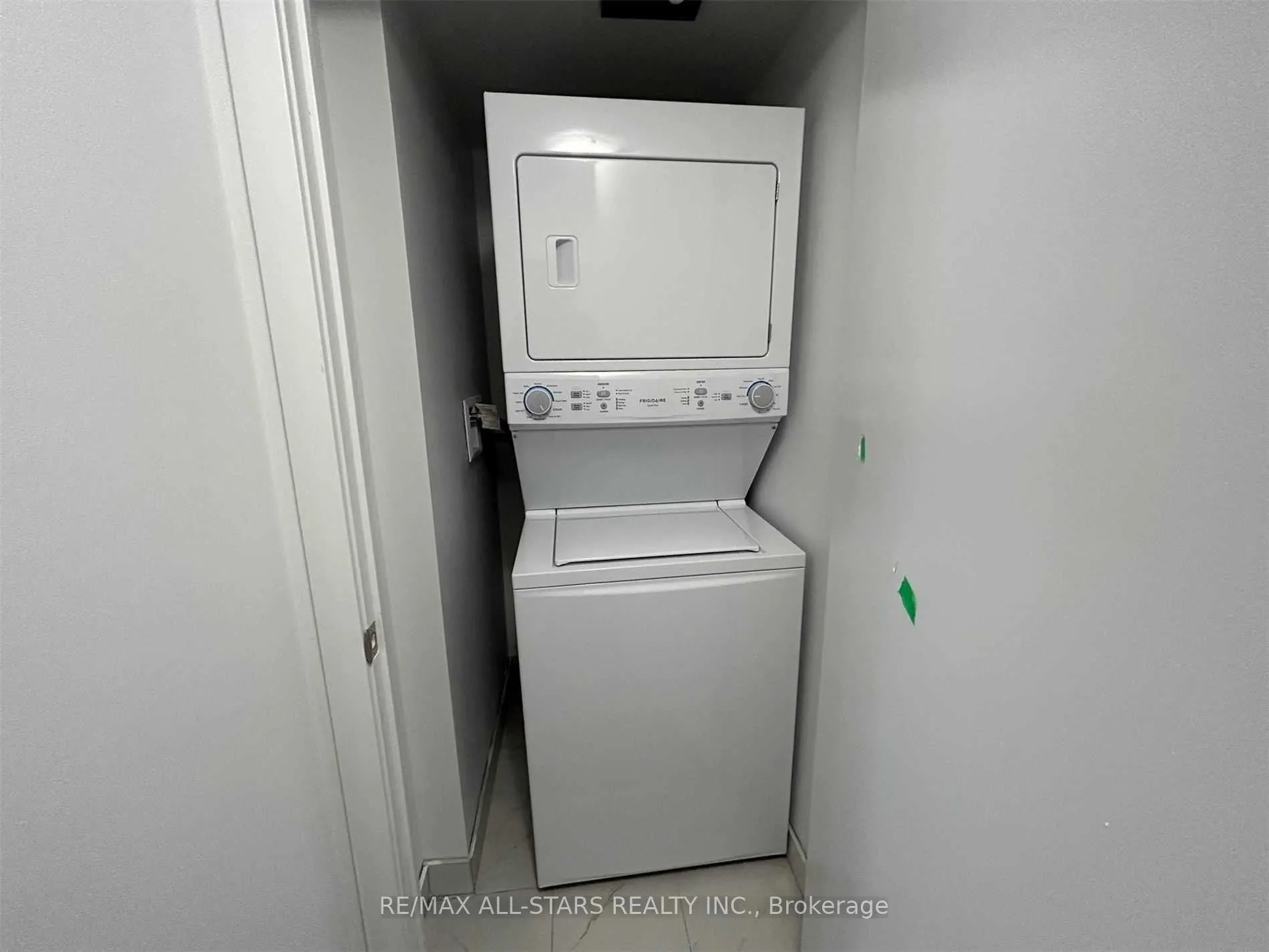 Photo 8 of Unit 1102, 1480 Bayly Street, Pickering, Bay Ridges — HOMEH
