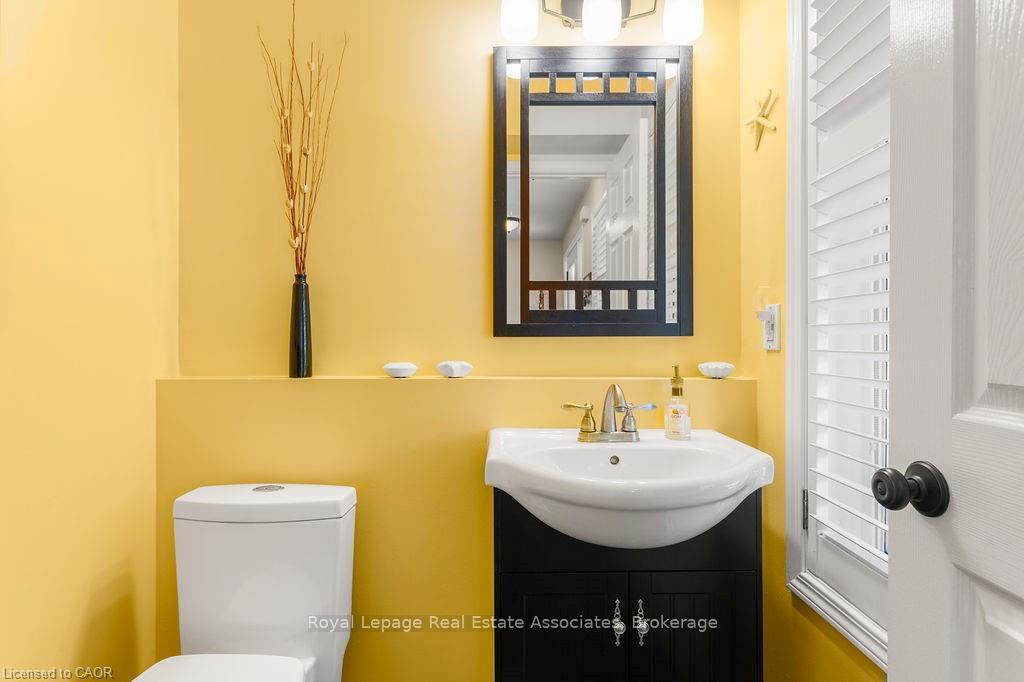 Photo 3 of 2221 Bluegrass Lane, Burlington, Orchard — HOMEH