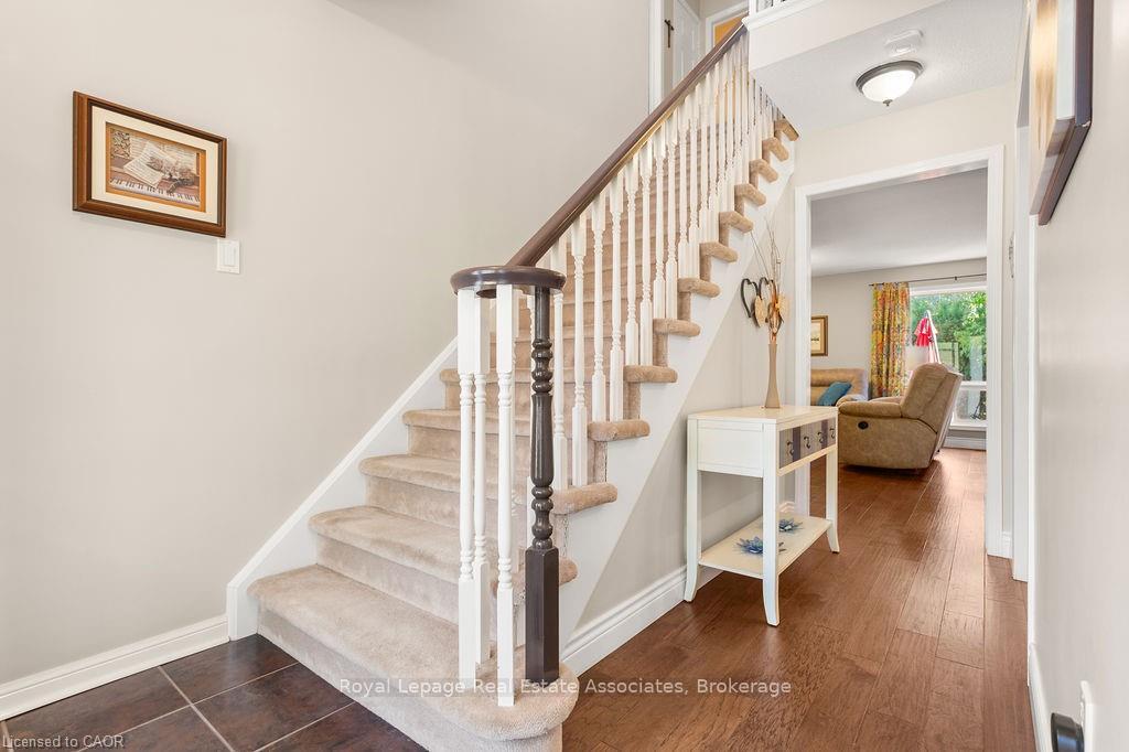 Photo 4 of 2221 Bluegrass Lane, Burlington, Orchard — HOMEH