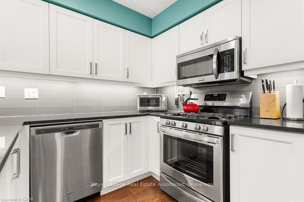 Photo 5 of 2221 Bluegrass Lane, Burlington, Orchard — HOMEH