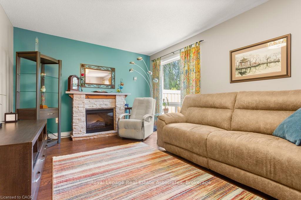 Photo 7 of 2221 Bluegrass Lane, Burlington, Orchard — HOMEH