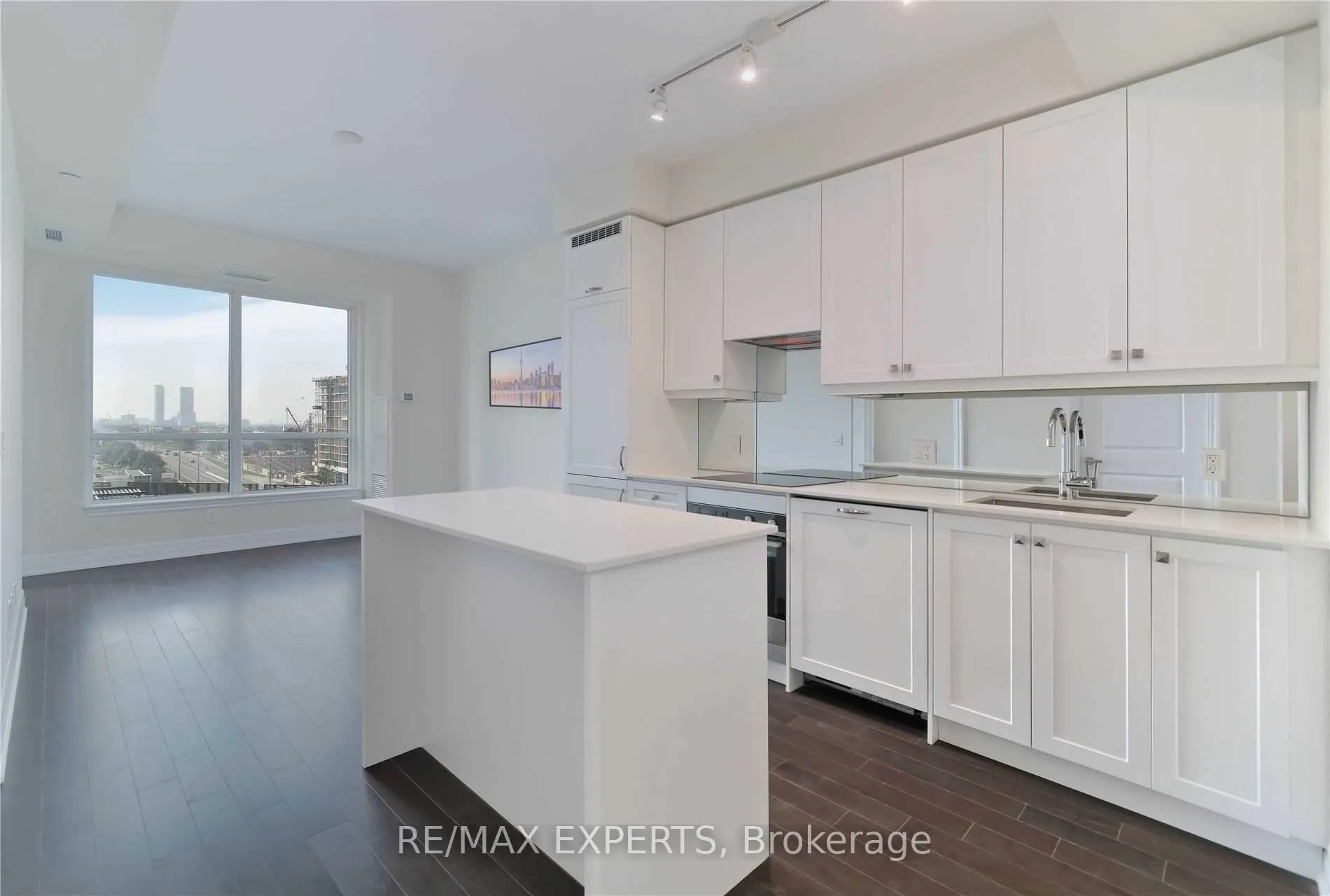 Photo 8 of Unit 907, 9085 Jane Street, Vaughan, Concord — HOMEH