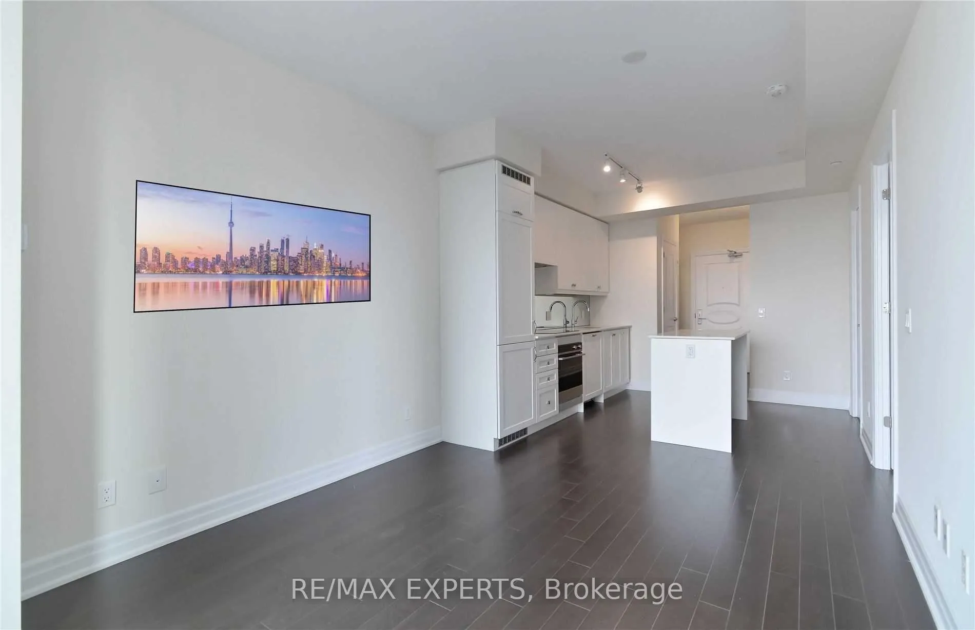 Photo 10 of Unit 907, 9085 Jane Street, Vaughan, Concord — HOMEH