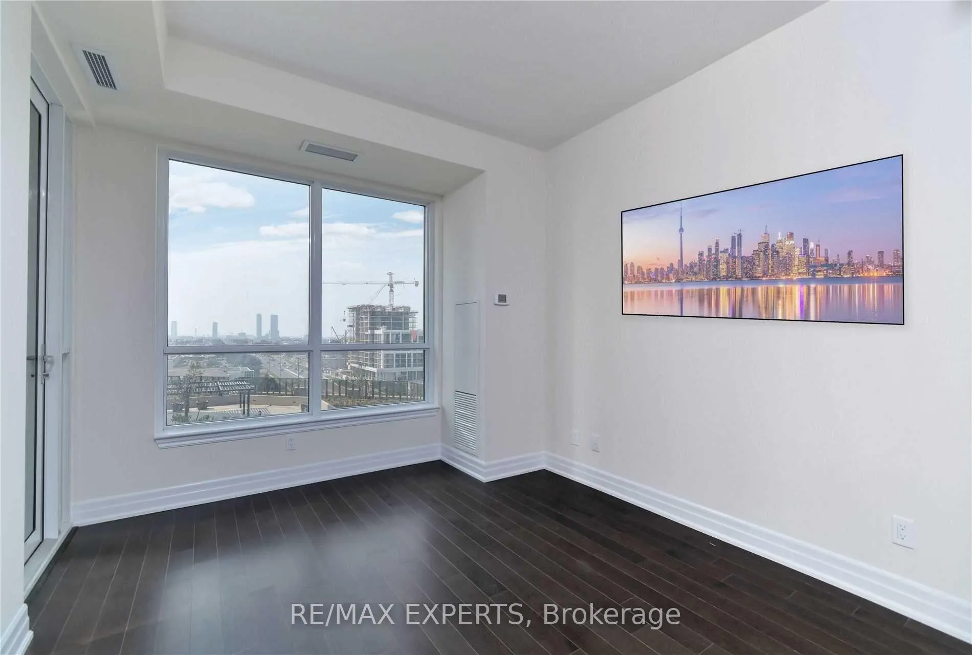 Photo 13 of Unit 907, 9085 Jane Street, Vaughan, Concord — HOMEH