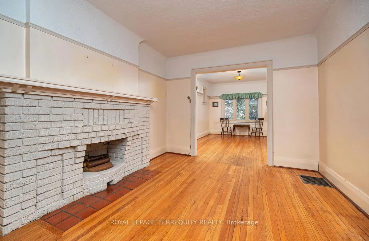Photo 7 of 59 Ostend Avenue, Toronto, High Park-Swansea — HOMEH