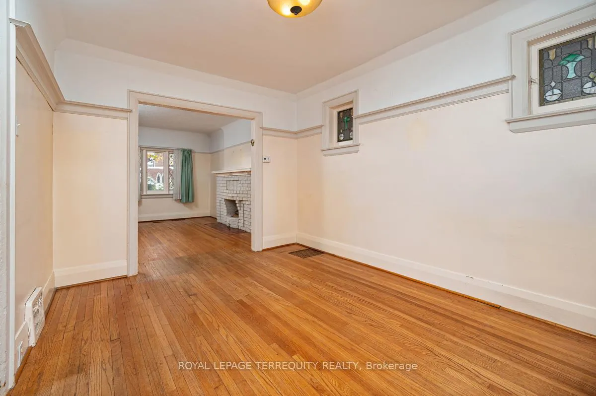 Photo 10 of 59 Ostend Avenue, Toronto, High Park-Swansea — HOMEH