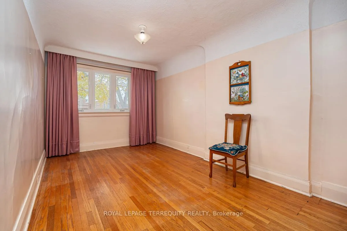 Photo 18 of 59 Ostend Avenue, Toronto, High Park-Swansea — HOMEH