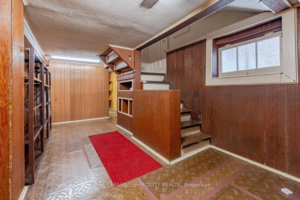 Photo 23 of 59 Ostend Avenue, Toronto, High Park-Swansea — HOMEH