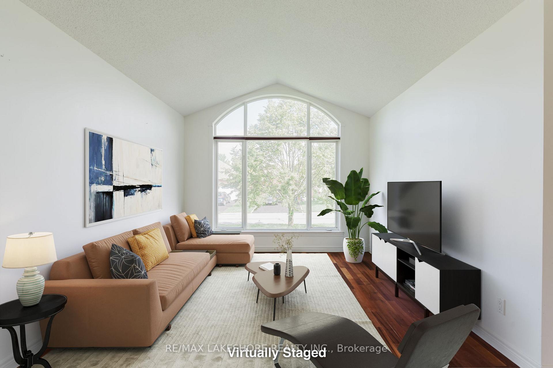 Photo 5 of 333 Booth Court, Cobourg — HOMEH