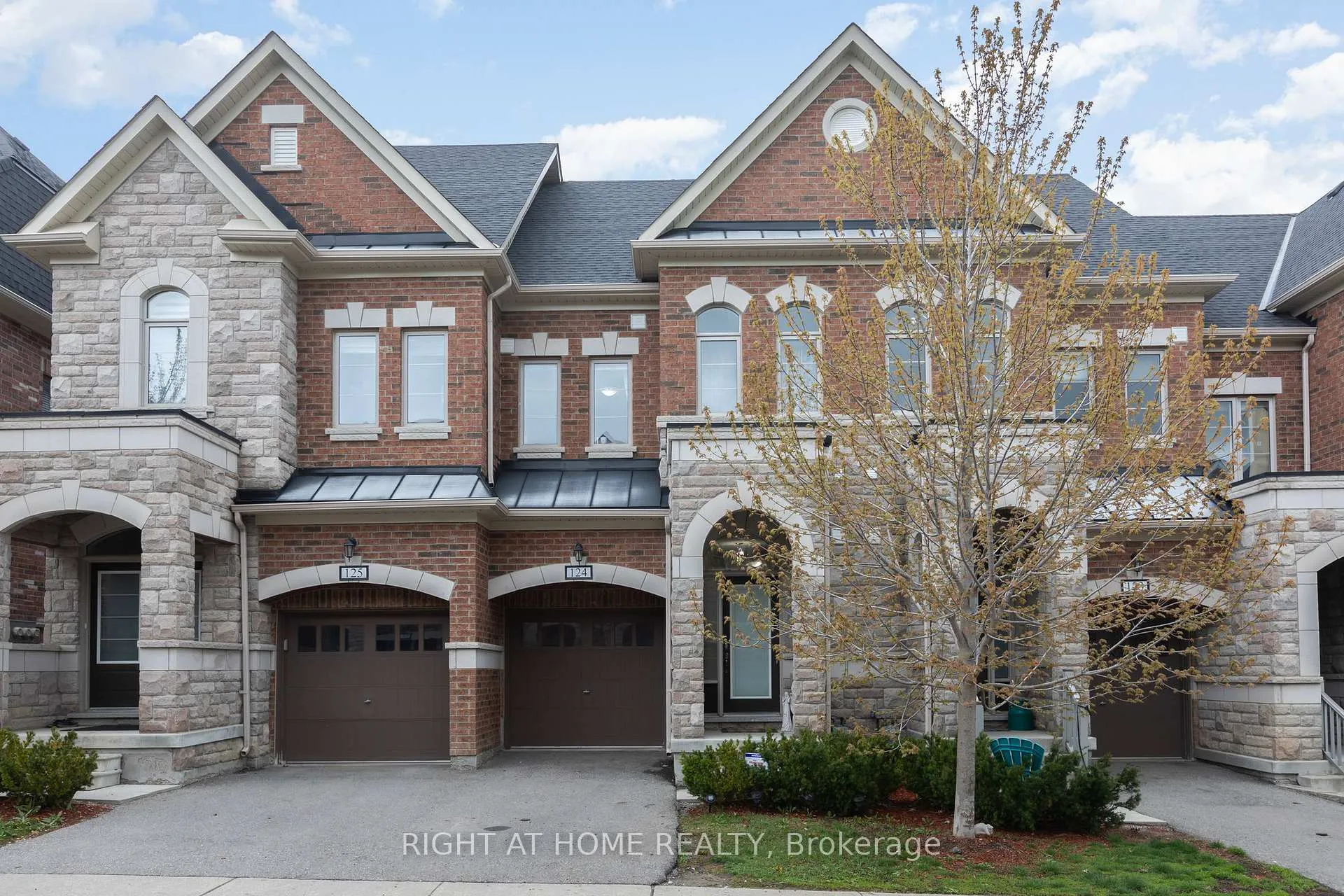 Photo 1 of Unit 124, 1331 Major Mackenzie Drive W, Vaughan, Patterson — HOMEH