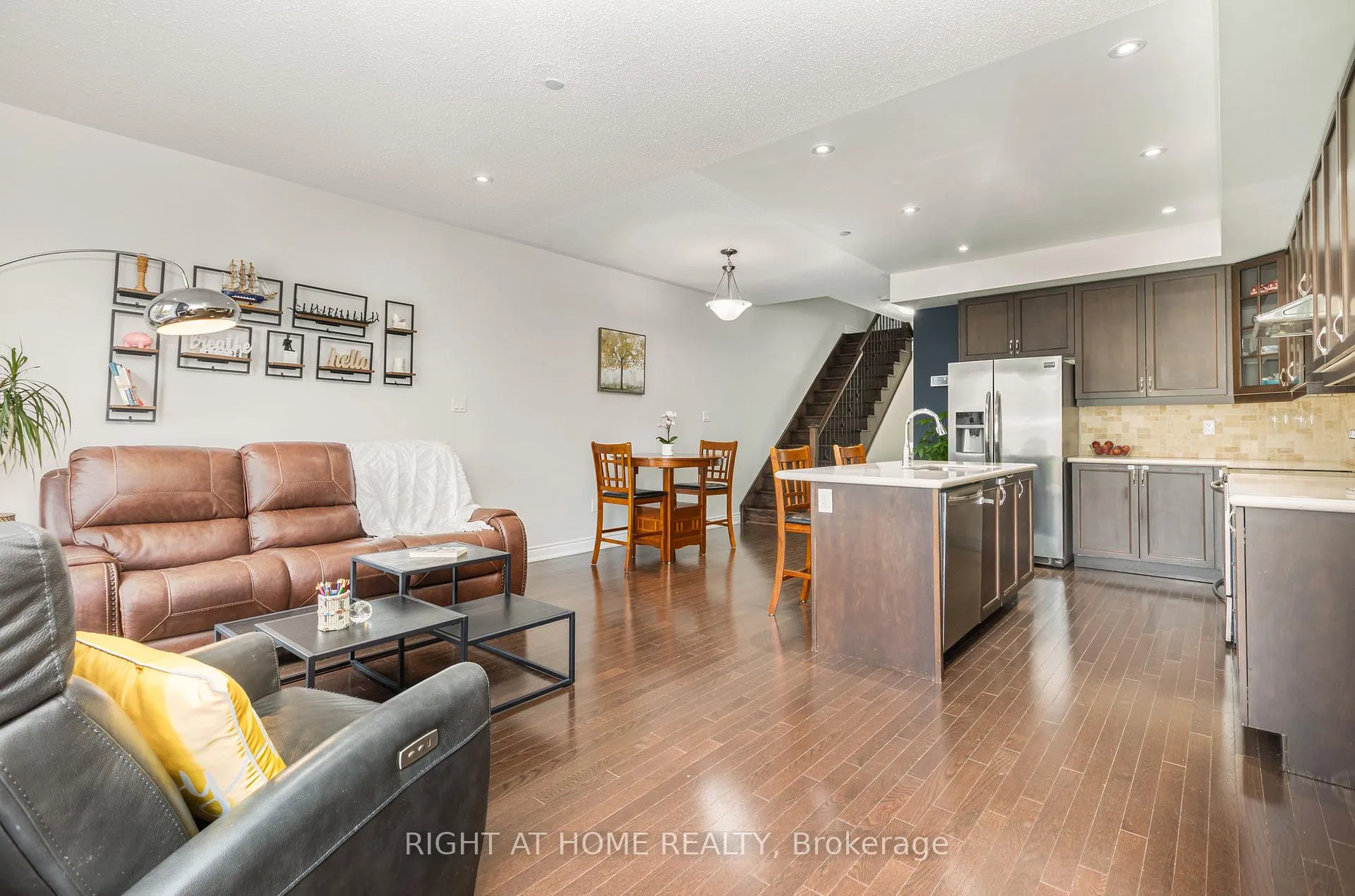 Photo 6 of Unit 124, 1331 Major Mackenzie Drive W, Vaughan, Patterson — HOMEH