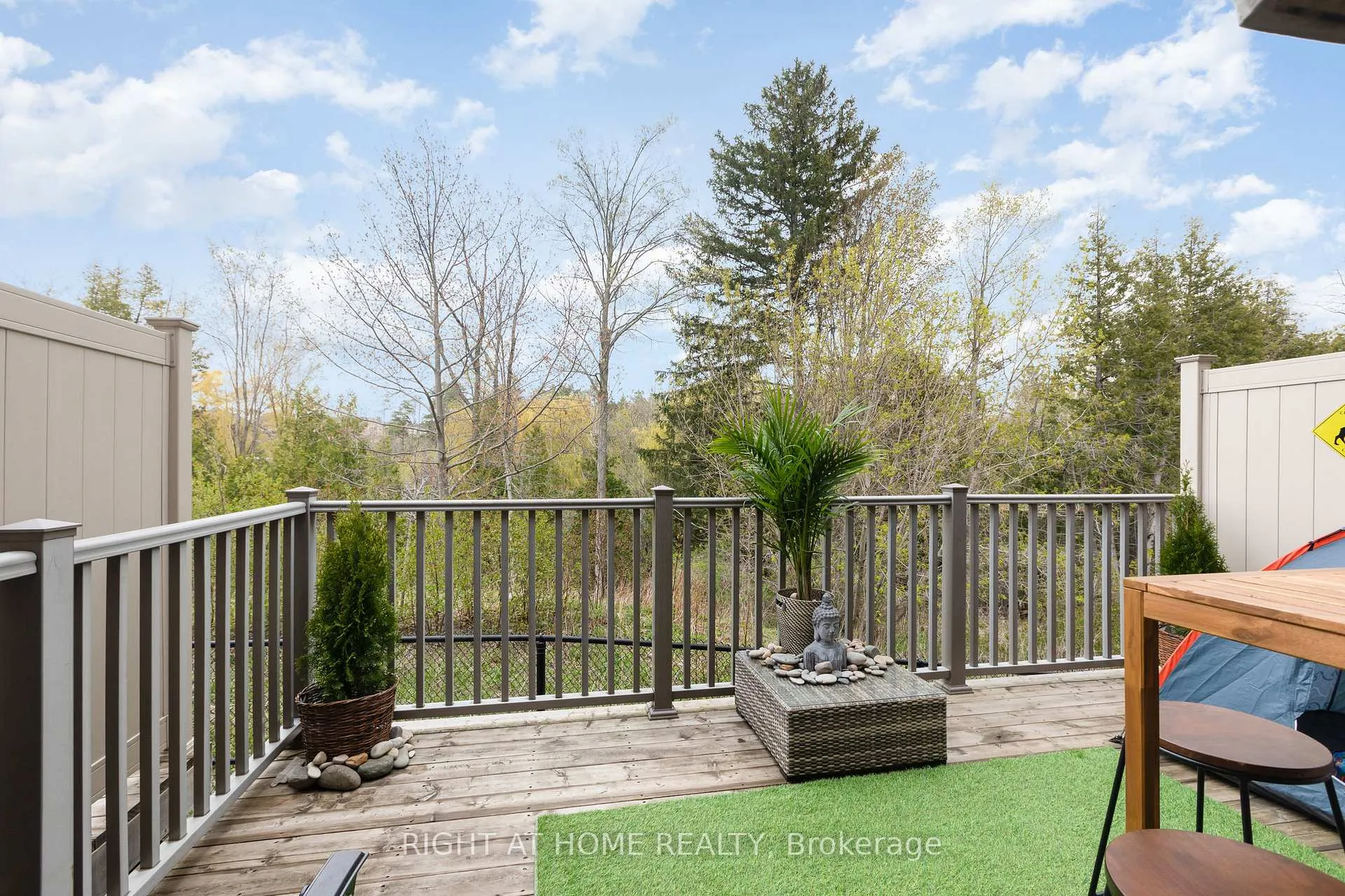 Photo 11 of Unit 124, 1331 Major Mackenzie Drive W, Vaughan, Patterson — HOMEH
